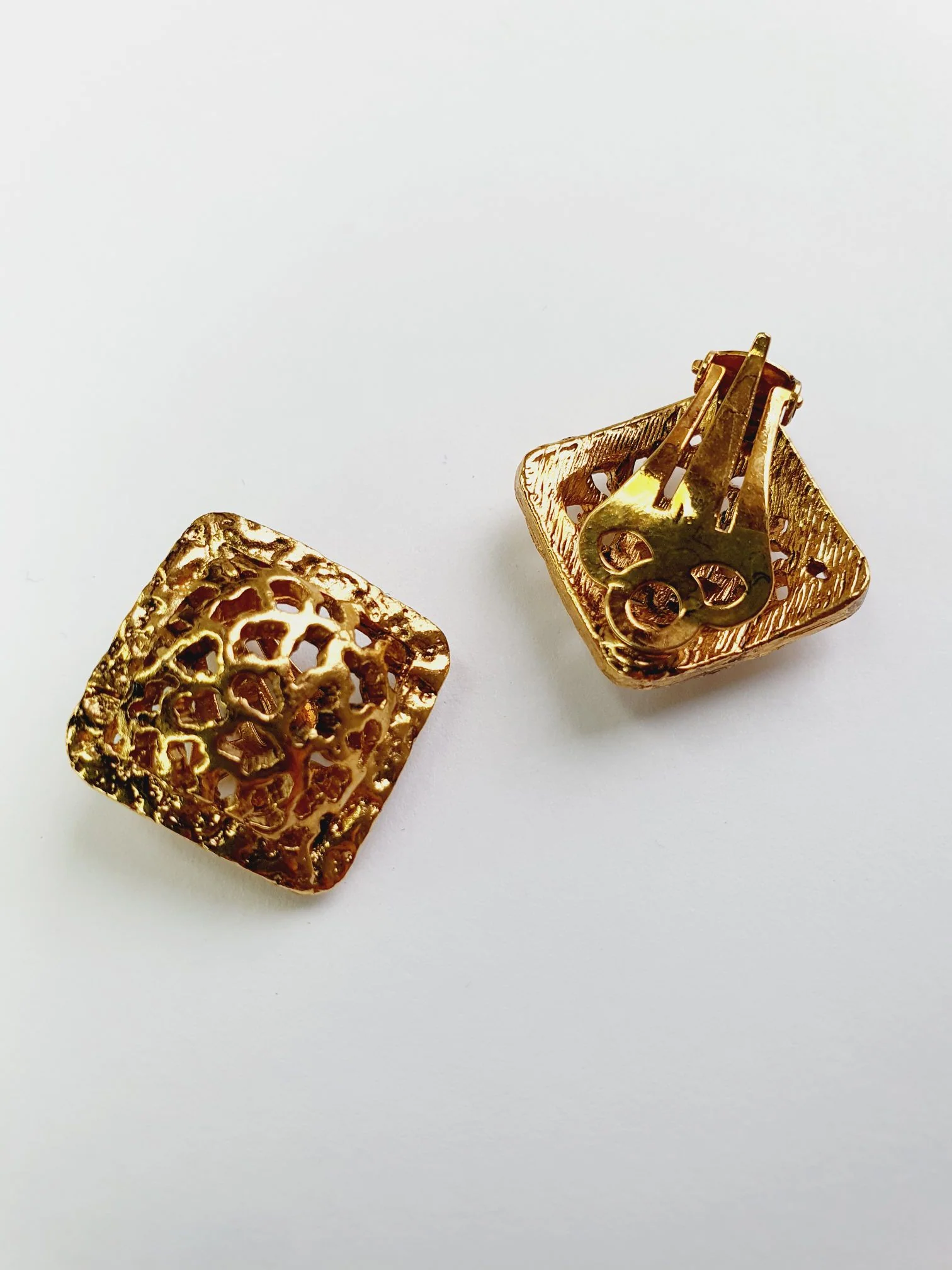 Vintage Gold Plated Square Clip On Earrings - Image 5