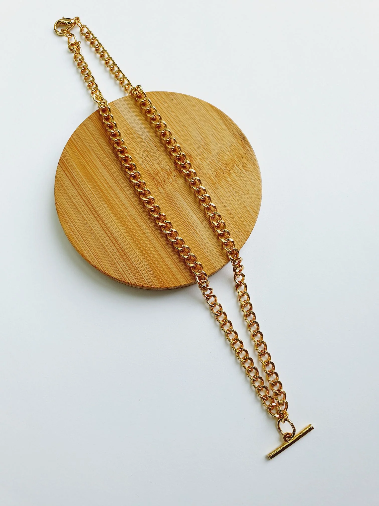Vintage Gold Plated T-bar Chain Necklace - Image 7