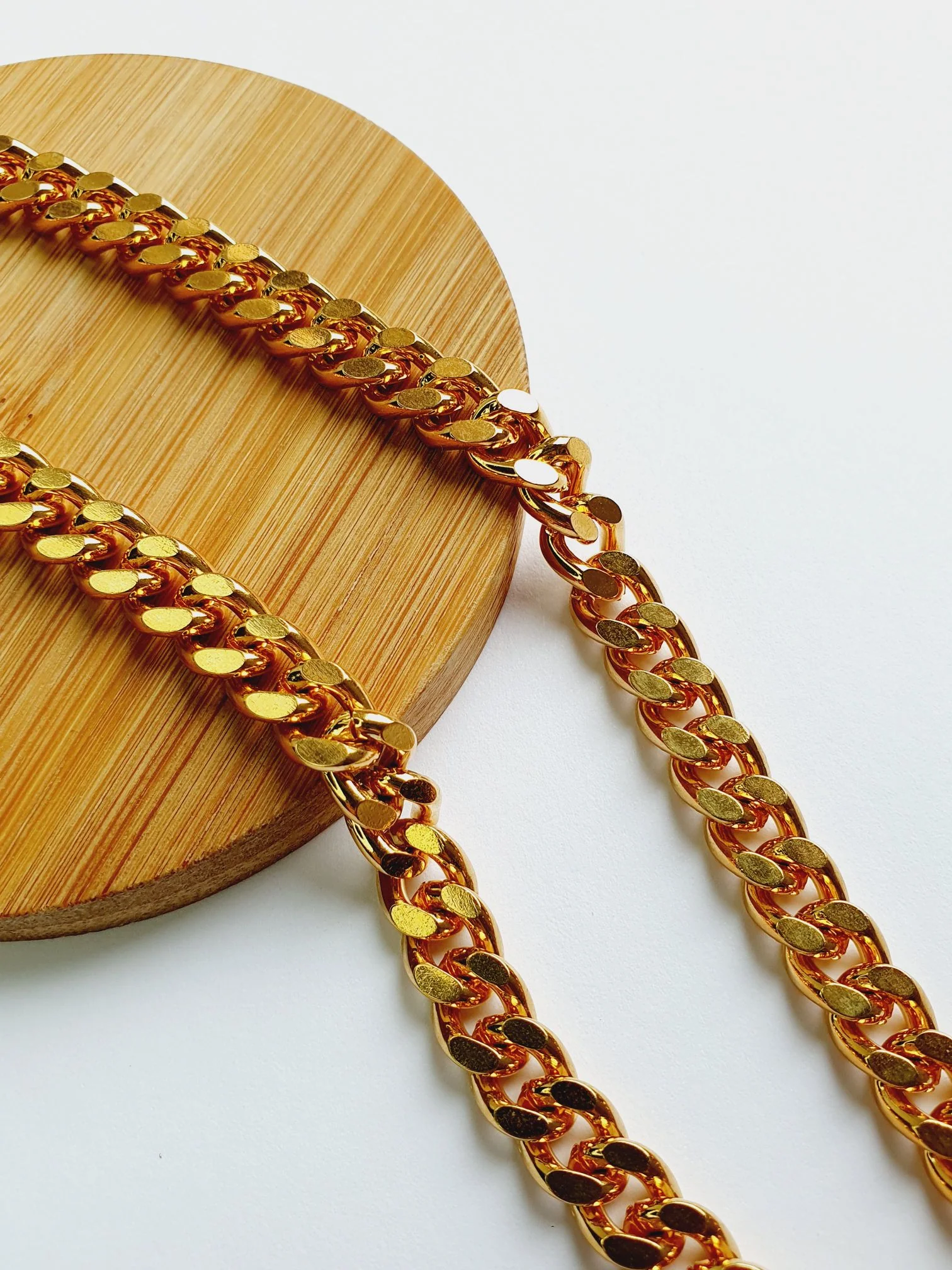 Vintage Gold Plated Thick Curb Chain Necklace - Image 3