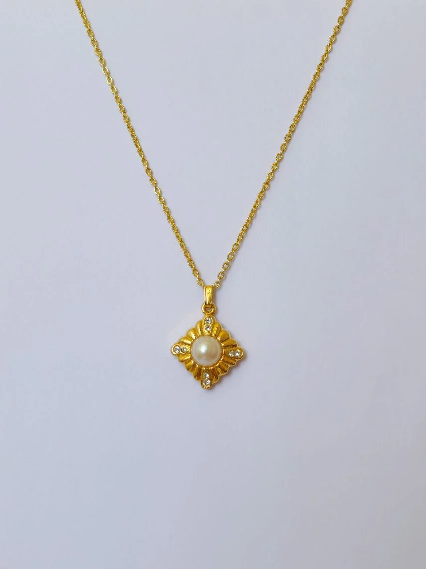 Vintage Gold Plated Thin Cable Chain Pendant Necklace with Pearl and Crystals - Image 2