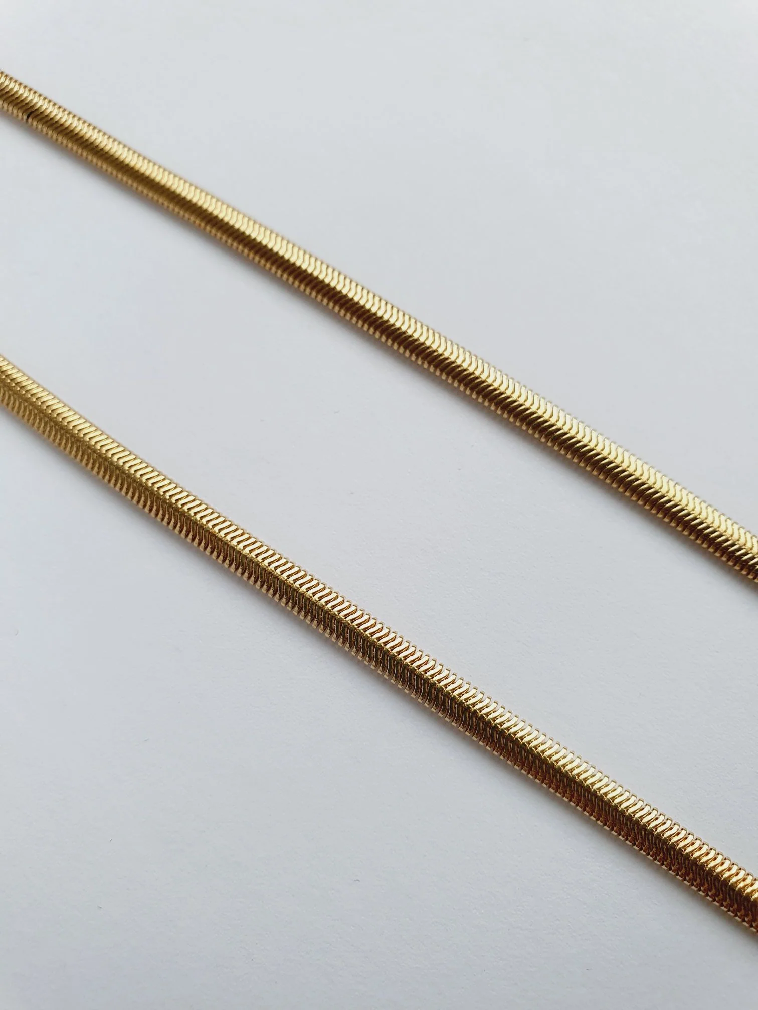 Vintage Gold Plated Thin Herringbone Chain Necklace 18" - Image 3
