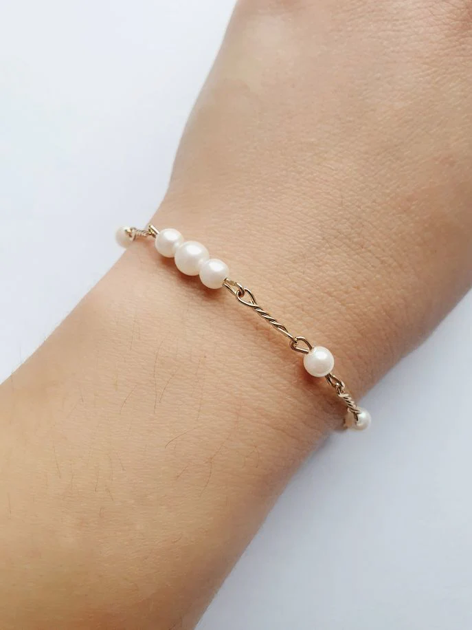 Vintage Gold Plated Twist Bar Chain Bracelet with Pearls