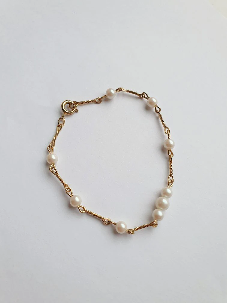 Vintage Gold Plated Twist Bar Chain Bracelet with Pearls - Image 2