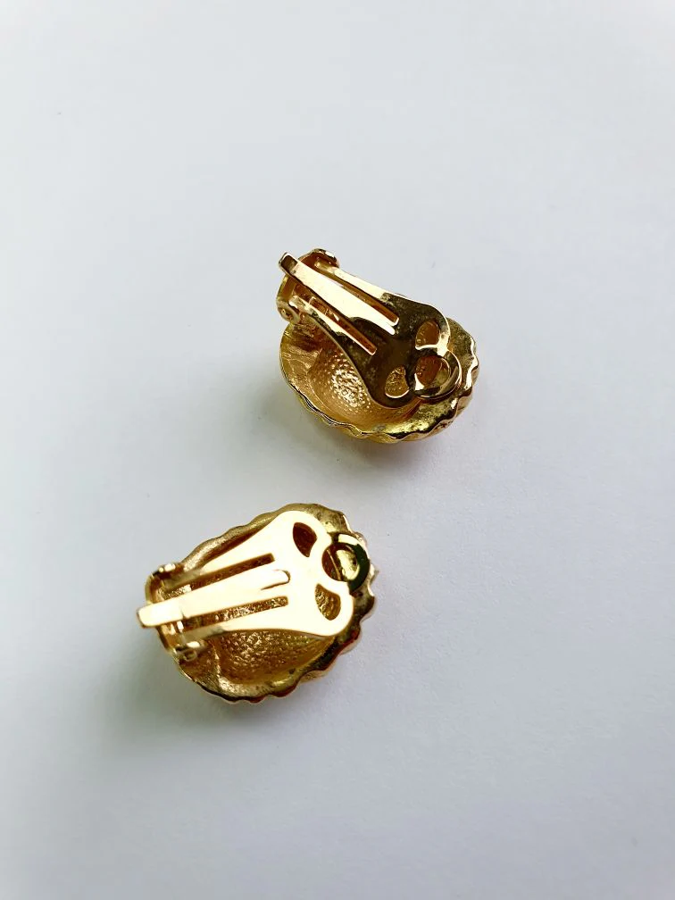 Vintage Gold Toned 1980s Clip On Earrings - Image 4