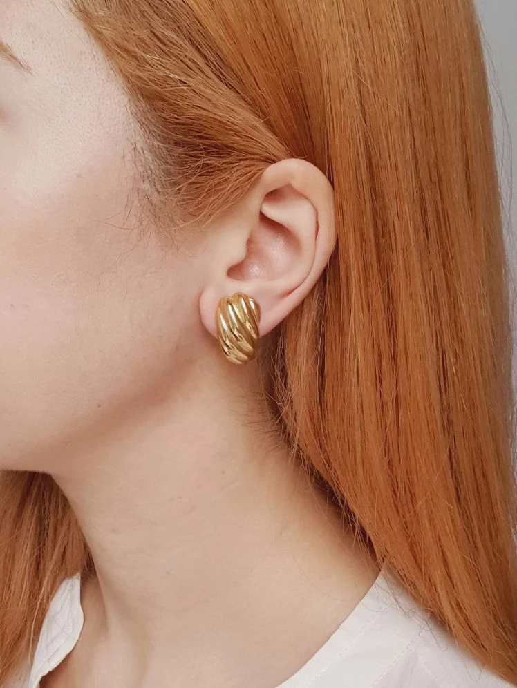 Vintage Gold Toned 1980s Clip On Earrings - Image 2