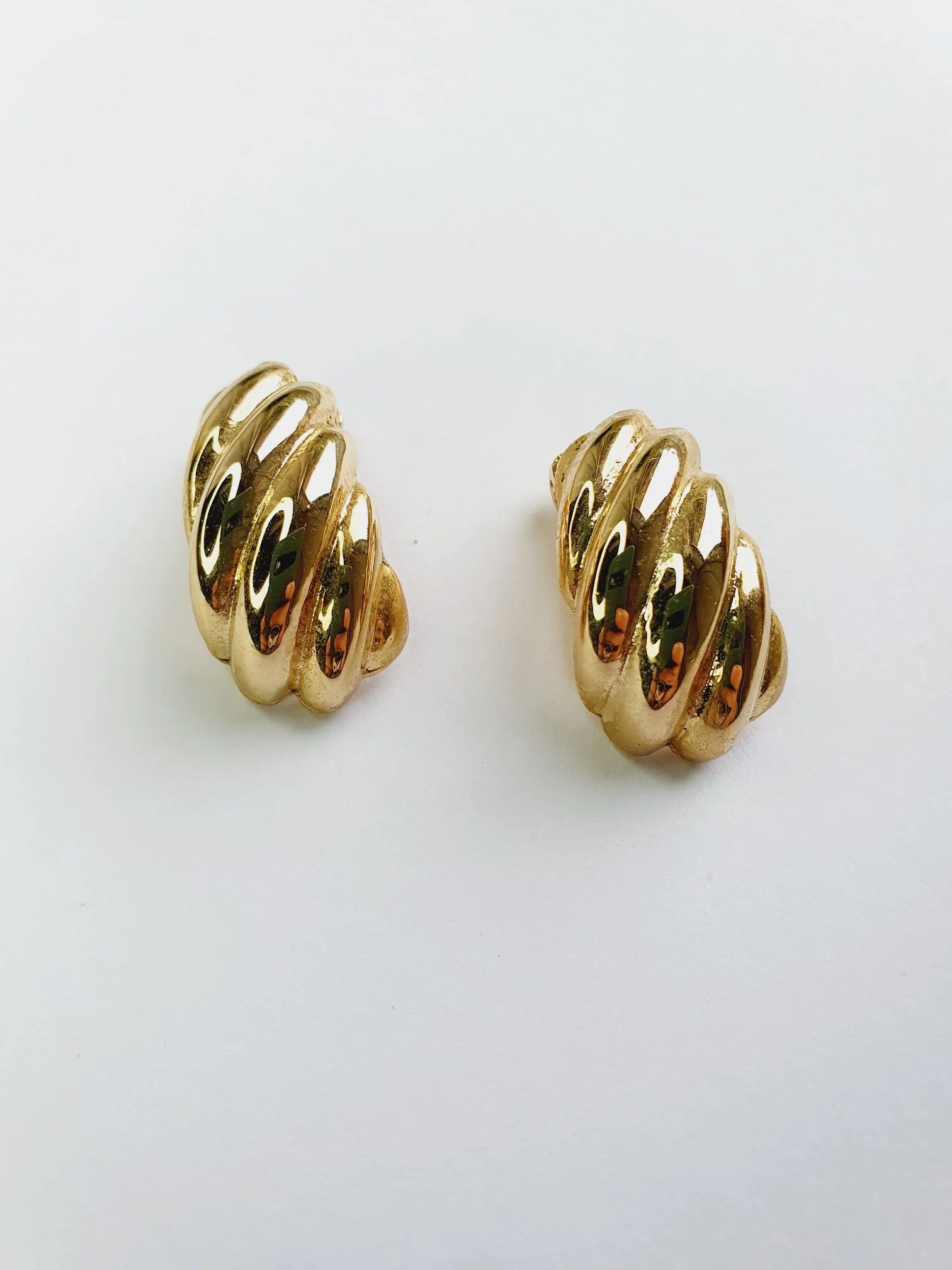 Vintage Gold Toned 1980s Clip On Earrings - Image 3