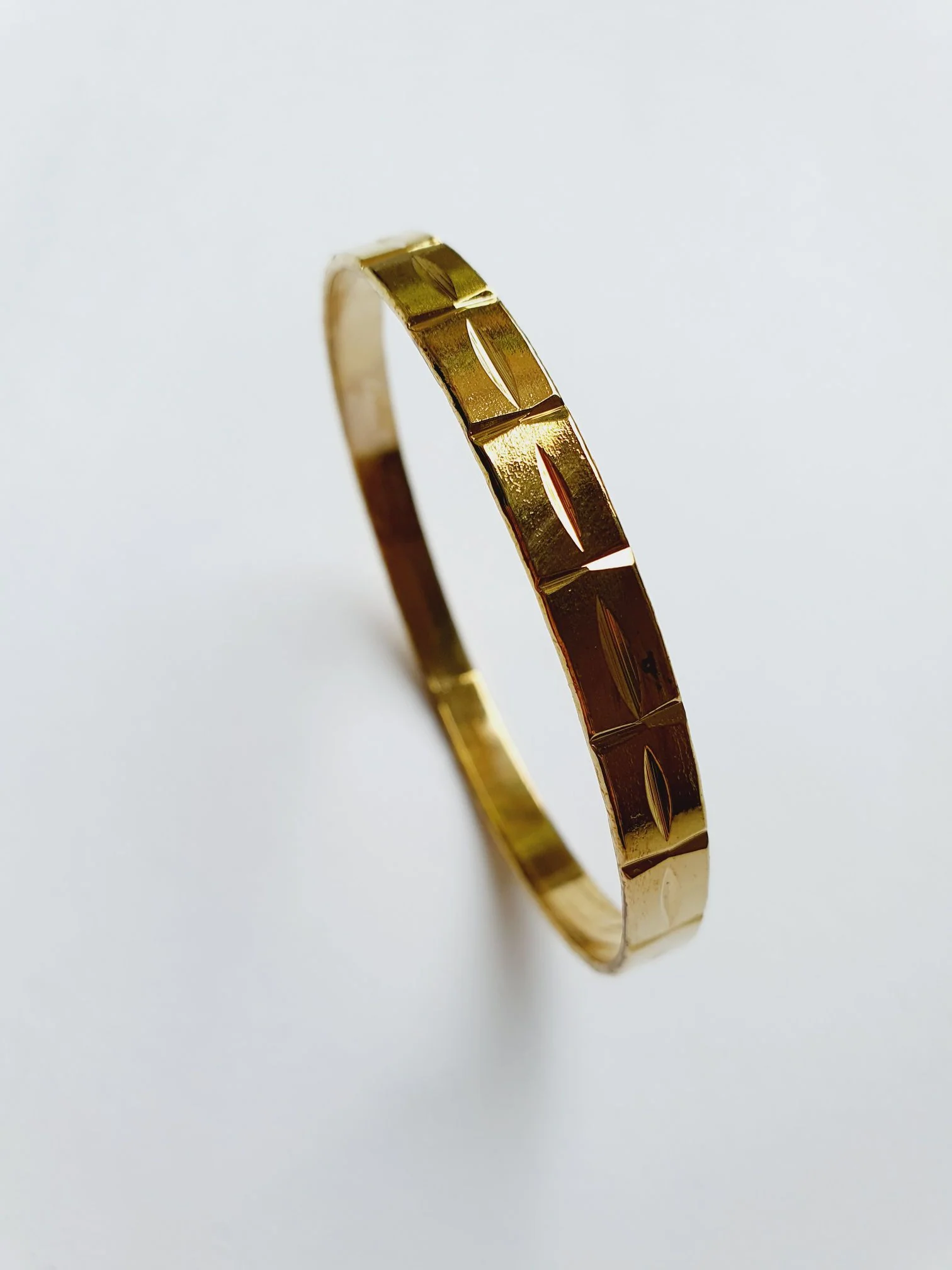 Vintage Gold Toned Bangle Bracelet - Image 4