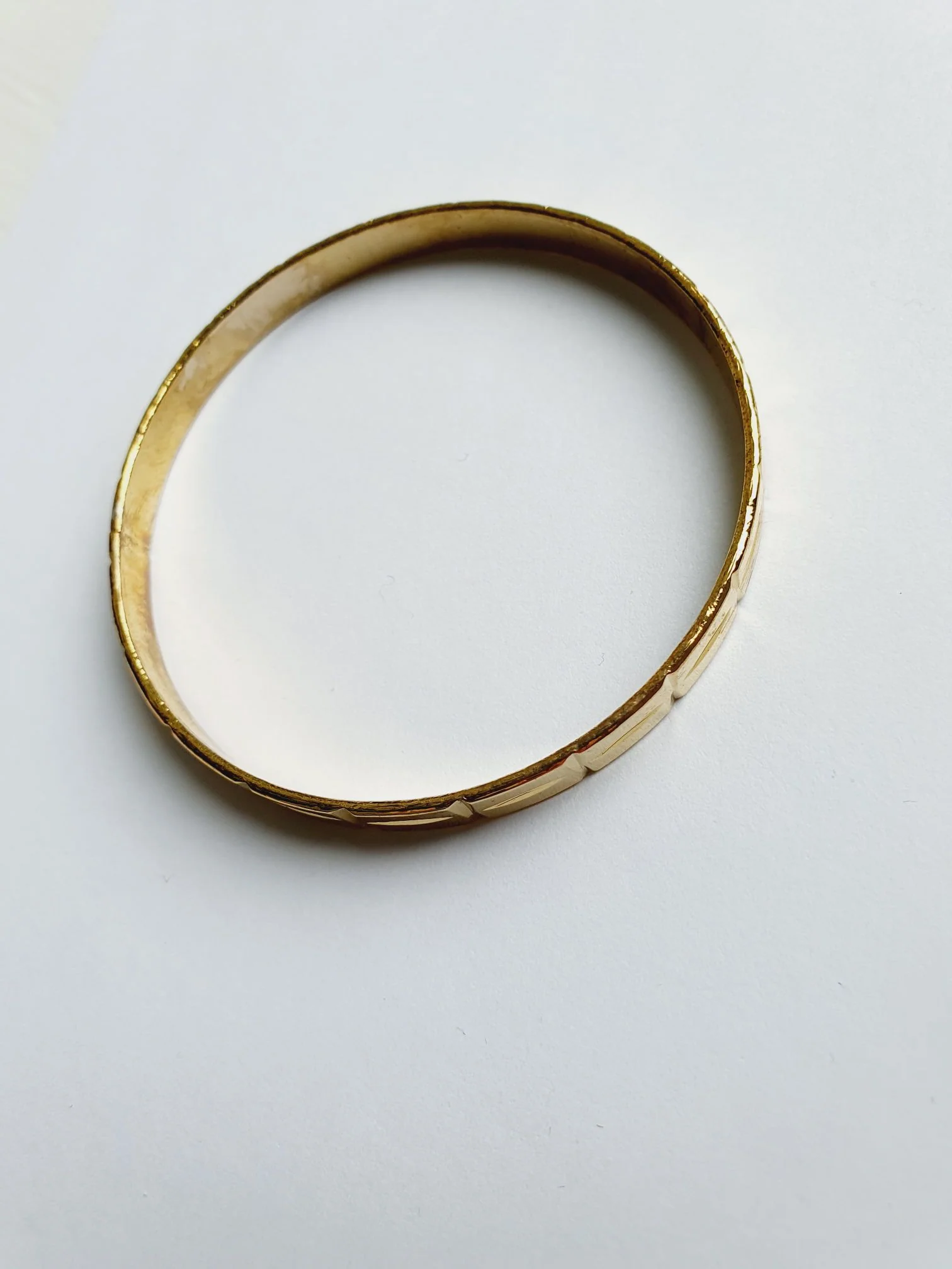 Vintage Gold Toned Bangle Bracelet - Image 5