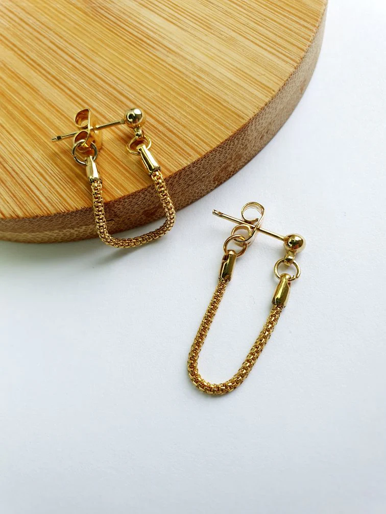 Vintage Gold Toned Chain Stud Earrings - Image 3