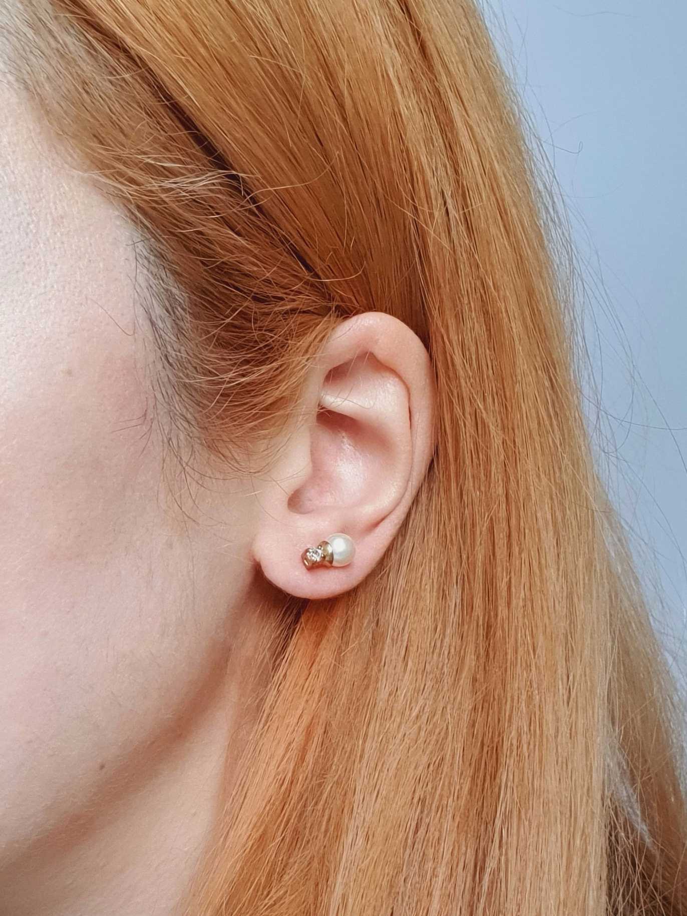 Vintage Gold Toned Crystal & Pearl Stud Earrings - Image 2