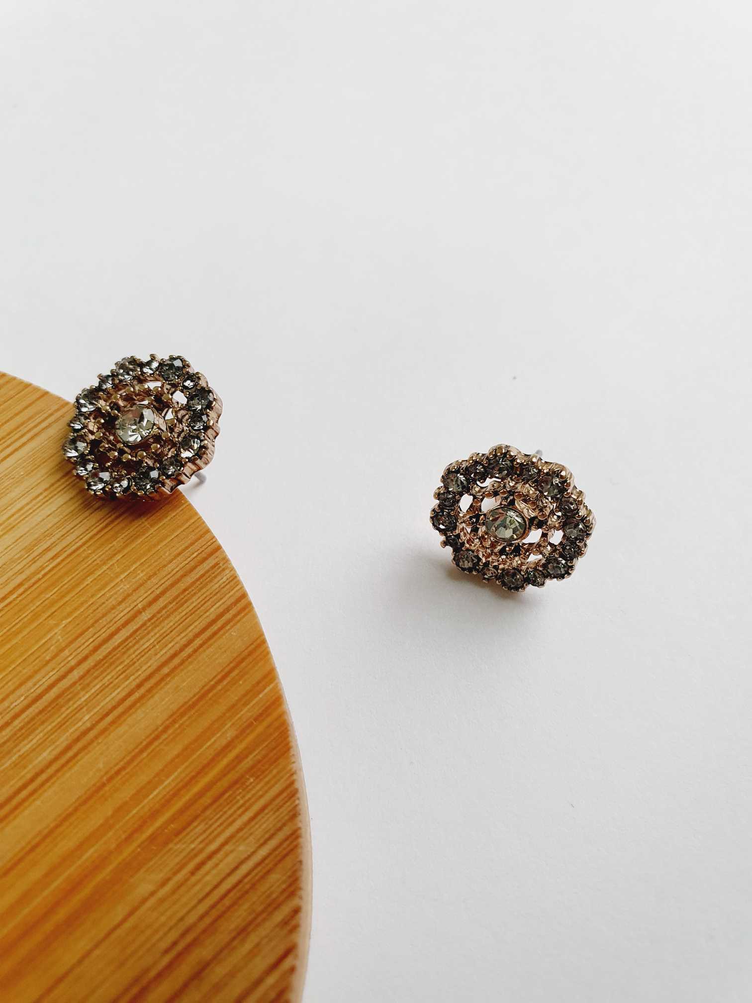 Vintage Gold Toned Crystal Stud Earrings - Image 3