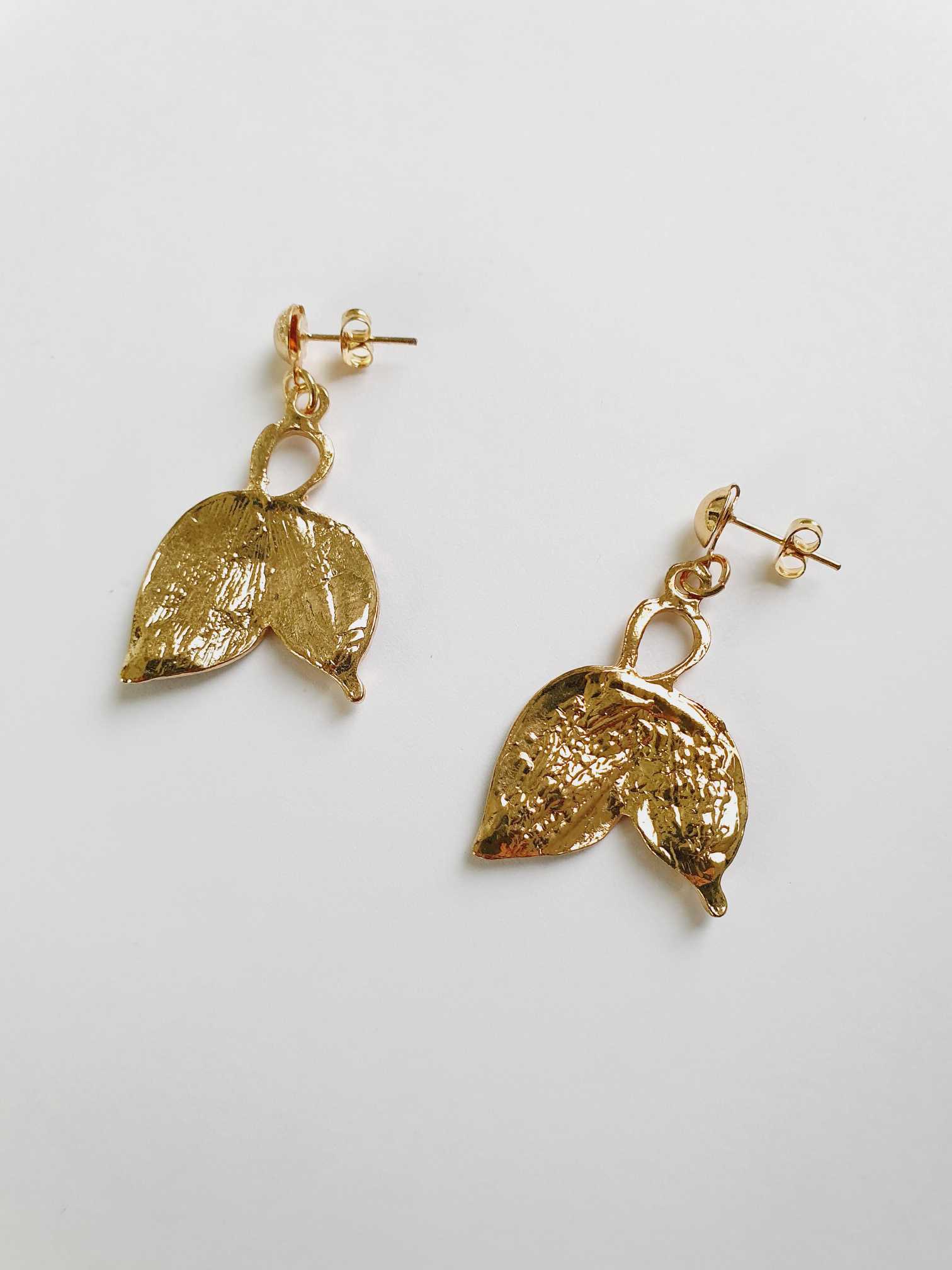 Vintage Gold Toned Enamel Leaf Earrings - Image 5