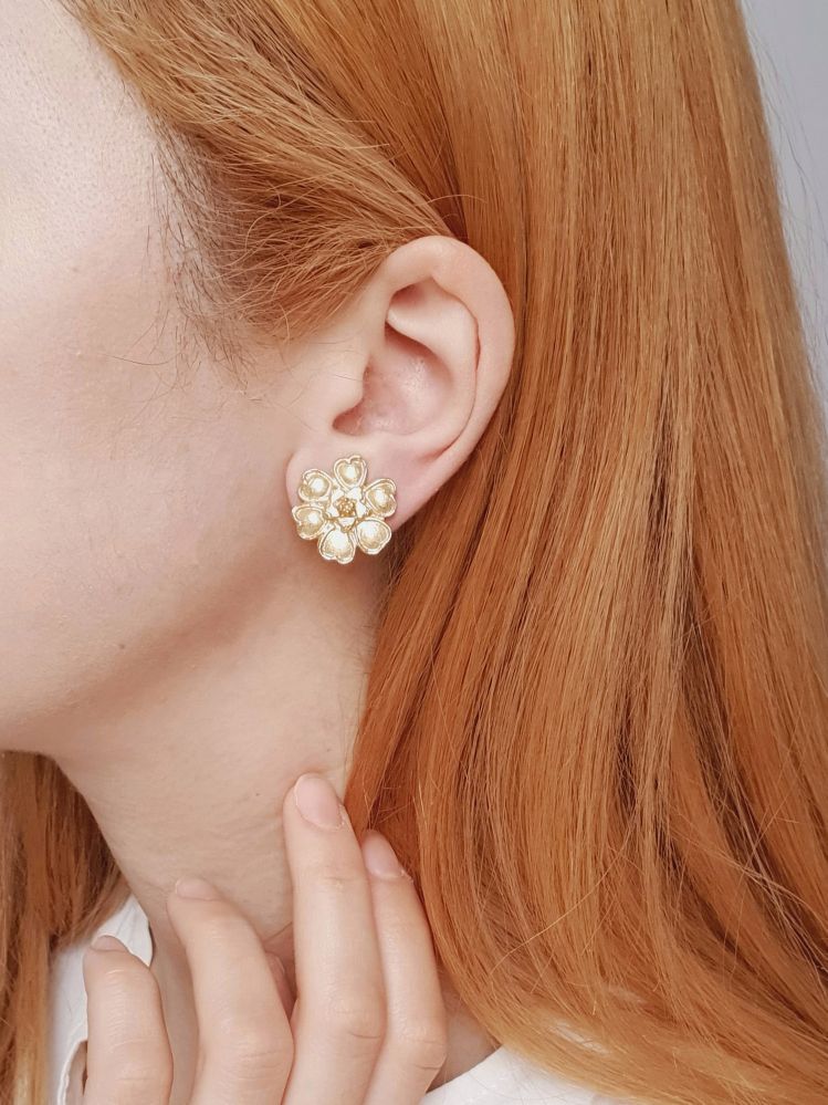 Vintage Gold Toned Flower Clip On Earrings - Image 2