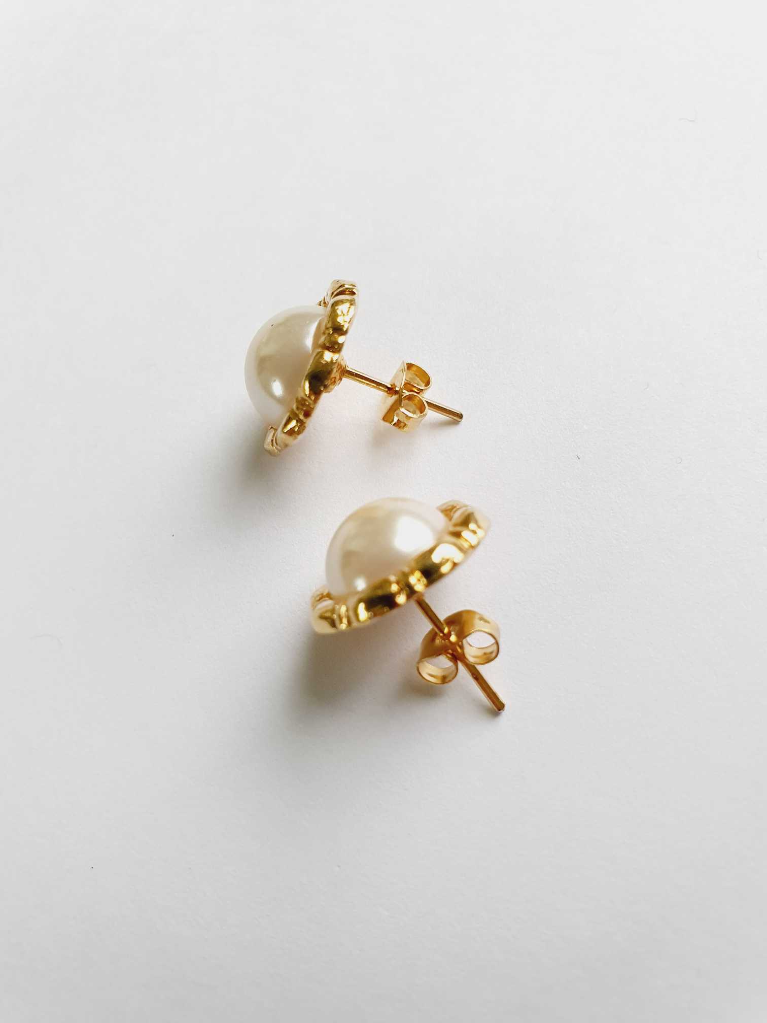 Vintage Gold Toned Pearl Stud Earrings - Image 3