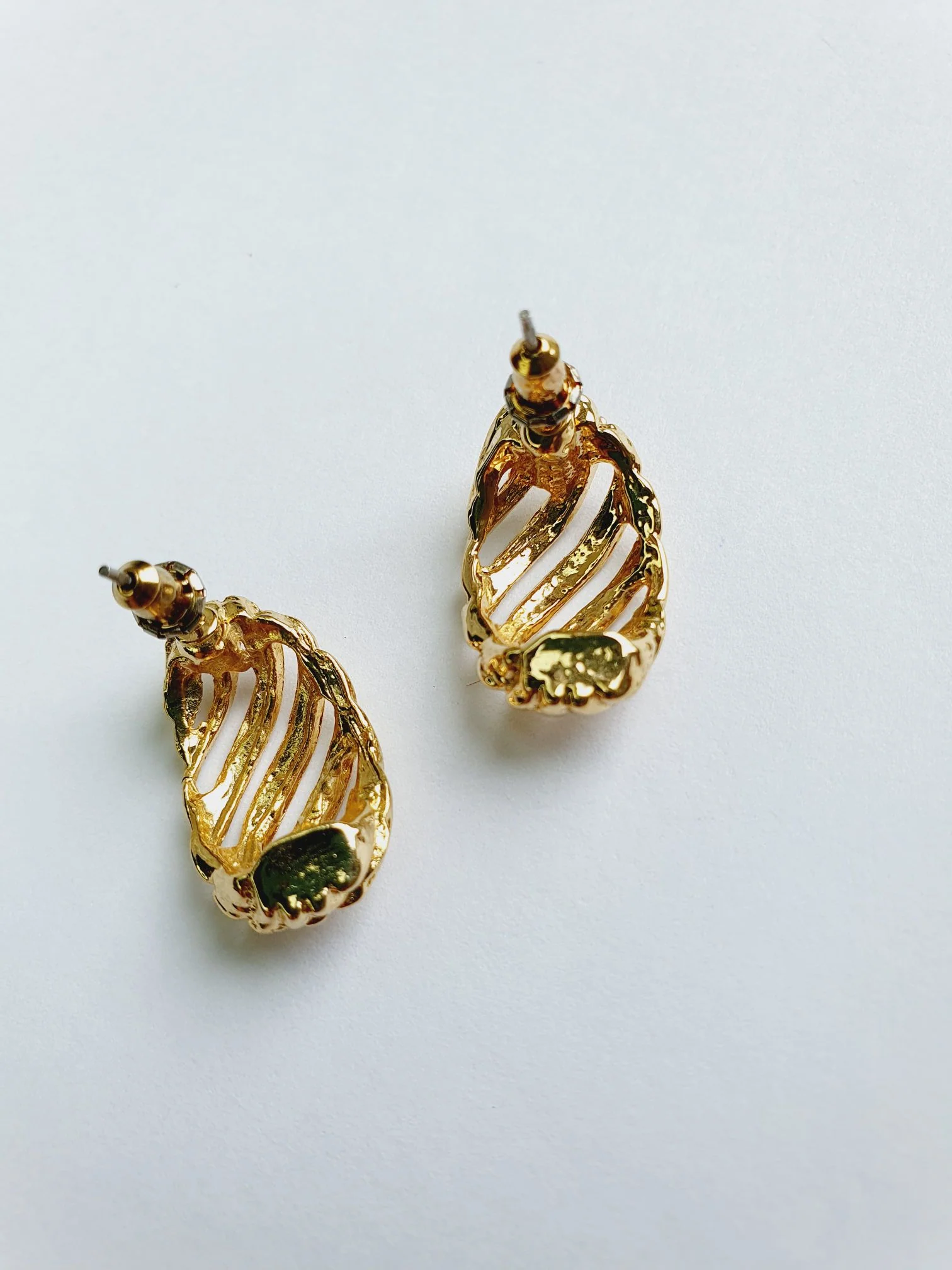 Vintage Gold Toned Stud Earrings - Image 5