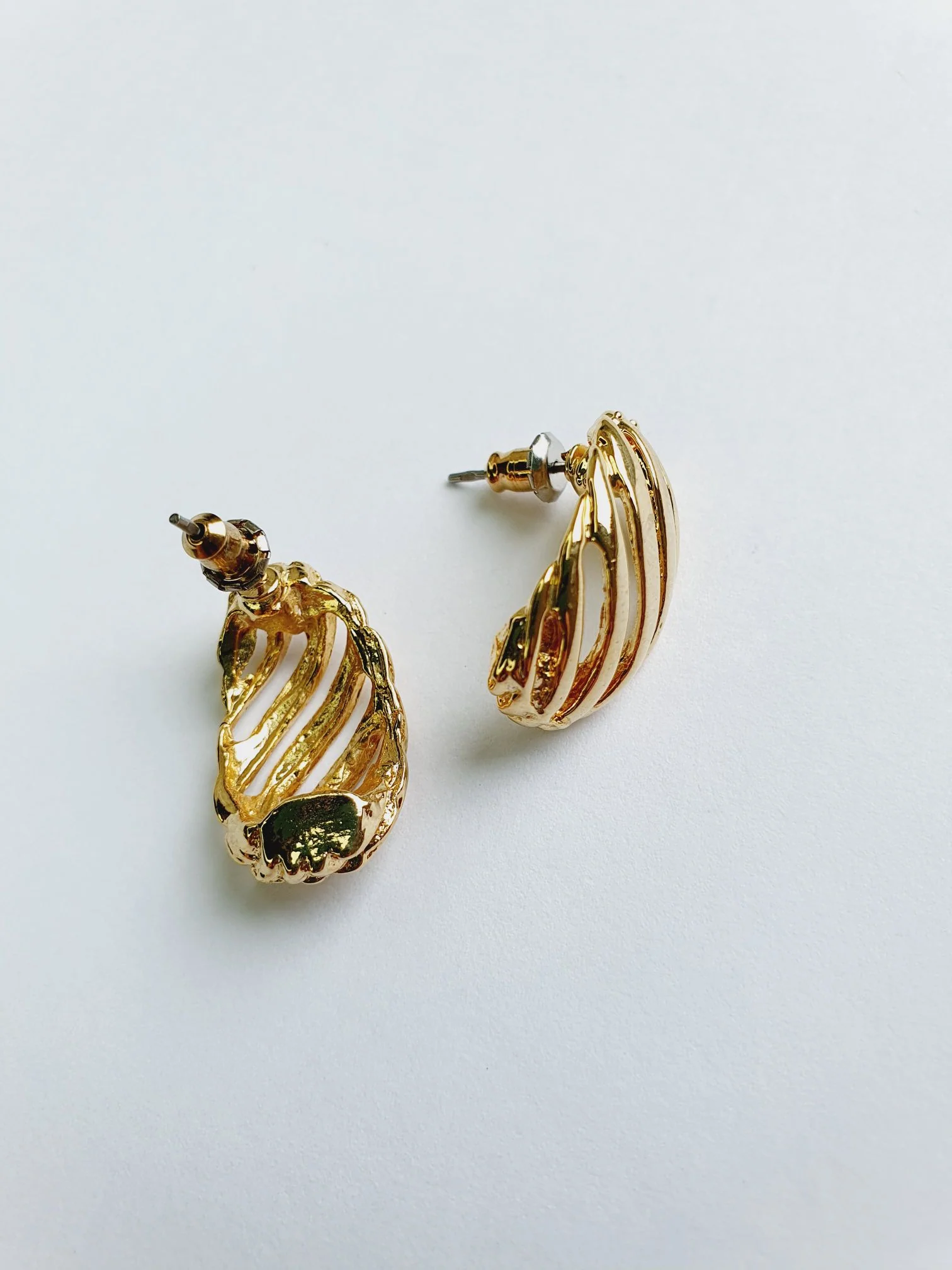 Vintage Gold Toned Stud Earrings - Image 6
