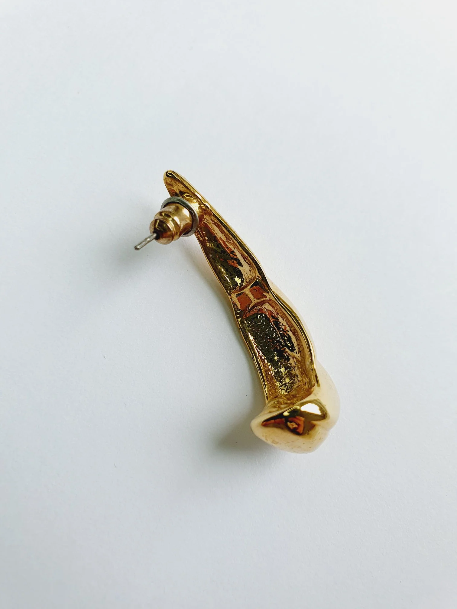 Vintage Gold Toned Twist Earrings - Image 10