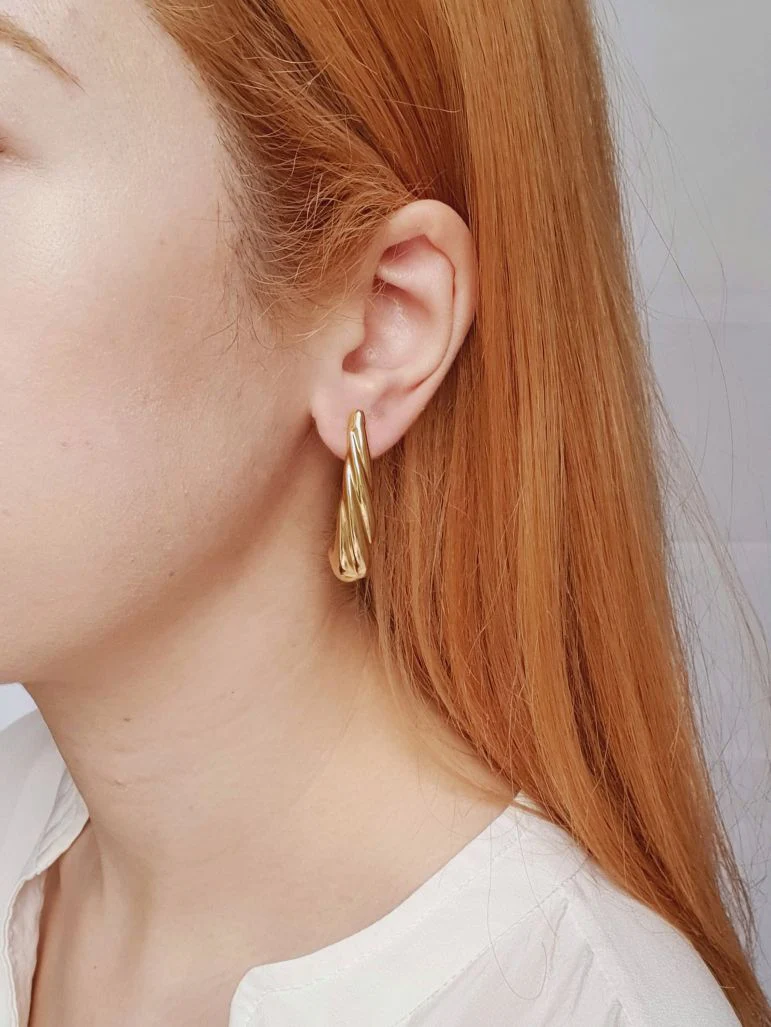 Vintage Gold Toned Twist Earrings - Image 2