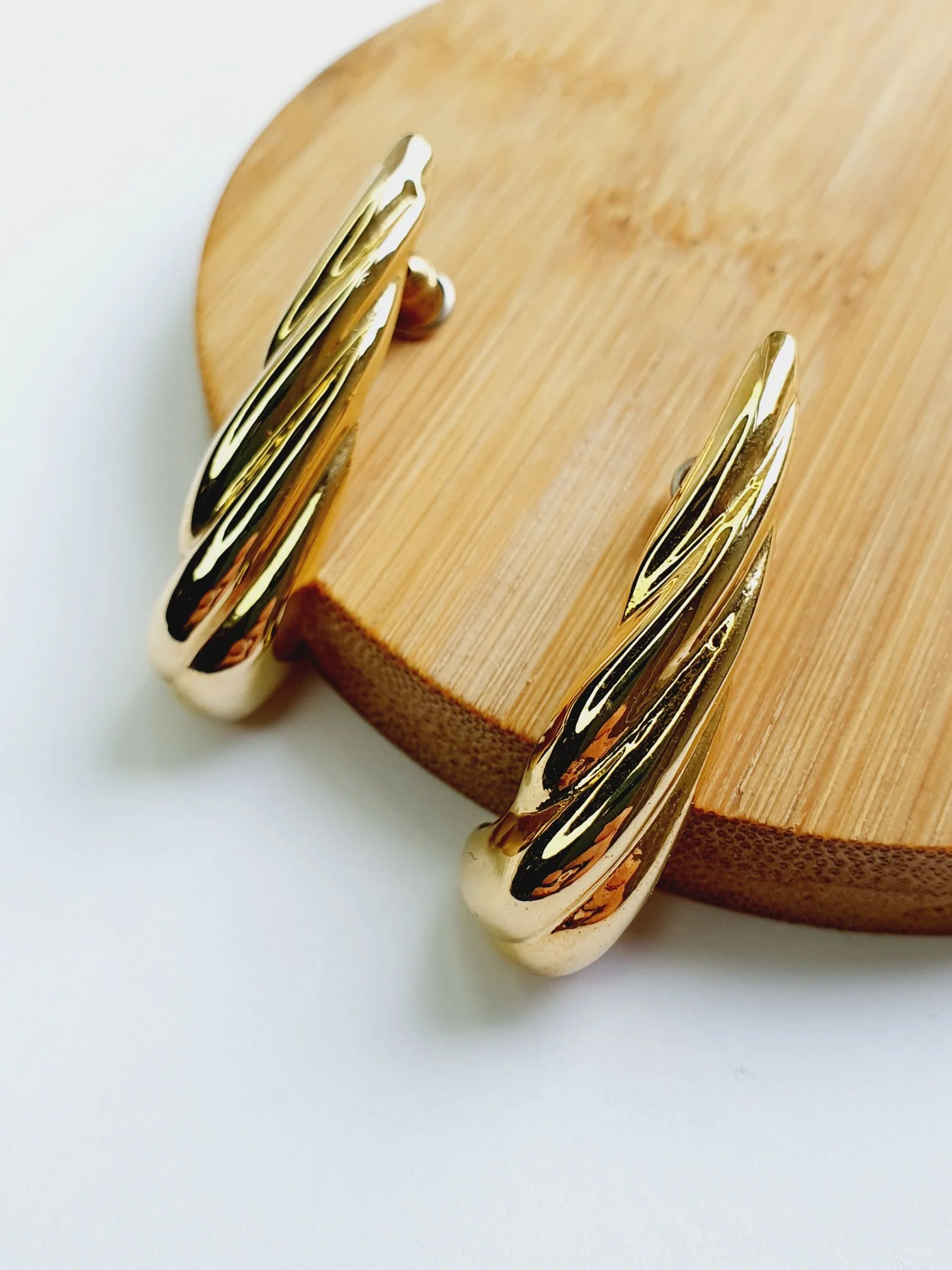Vintage Gold Toned Twist Earrings - Image 3