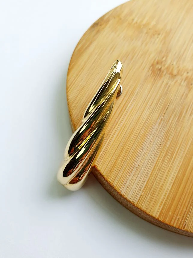 Vintage Gold Toned Twist Earrings - Image 6