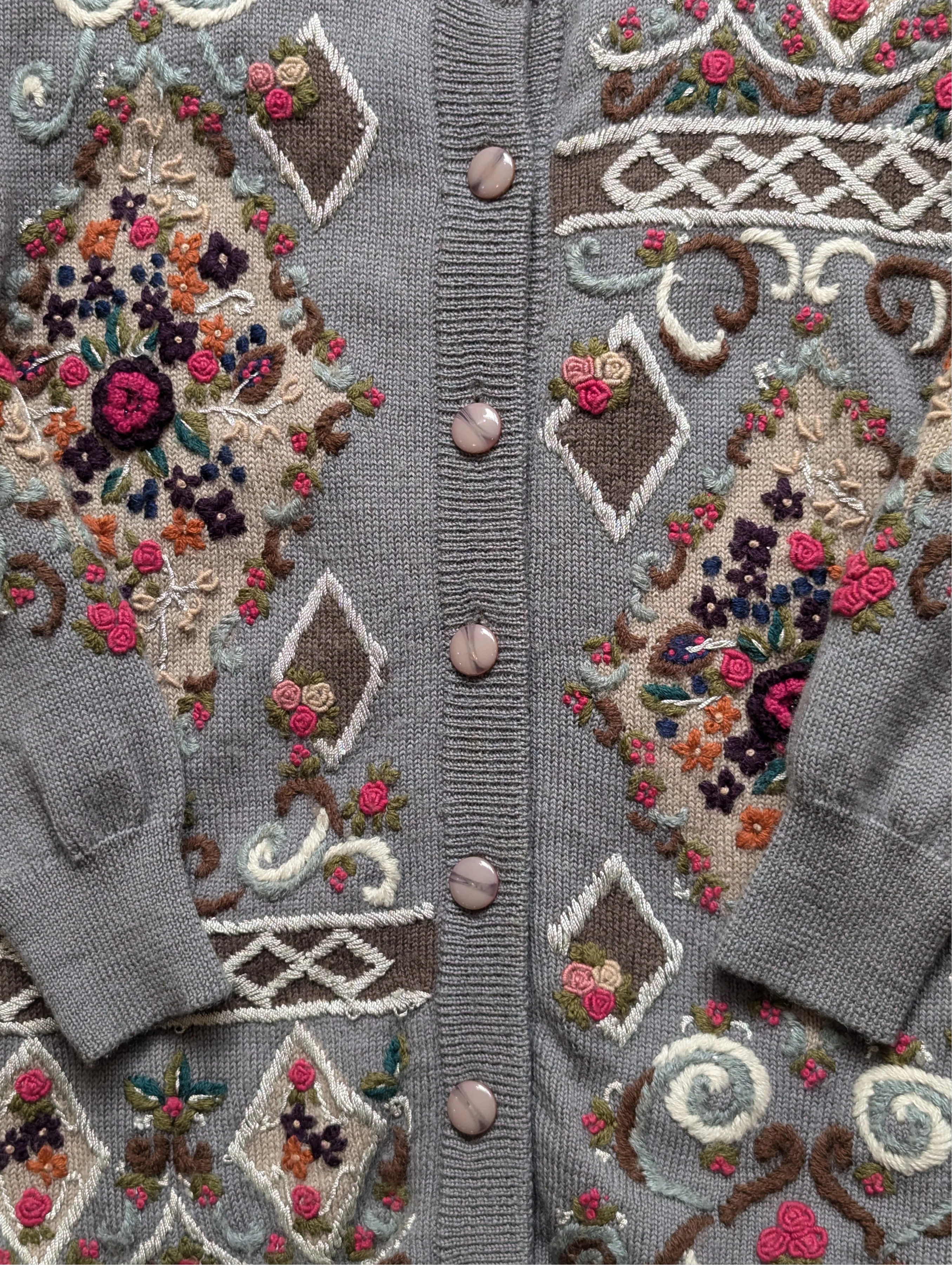 Vintage Grey Lilac Pure Wool Embroidered Button Up Knitted Cardigan - M - Image 4