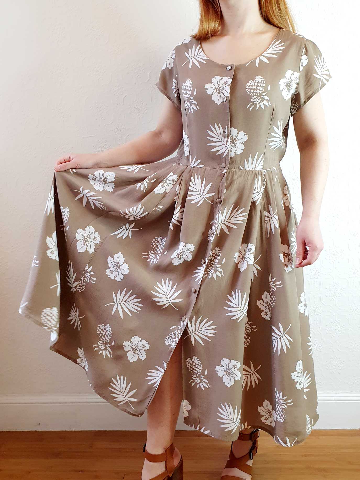 Vintage Grey Taupe Short Sleeve Floral Shift Dress - M - Image 7