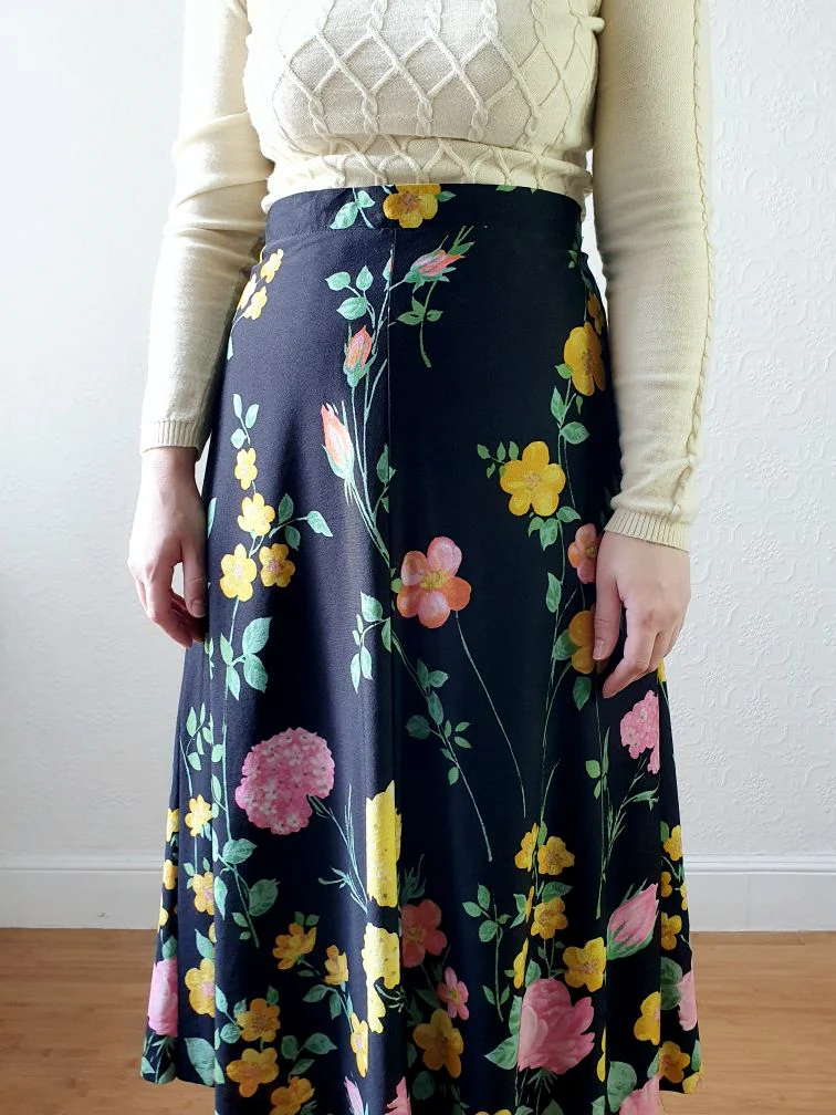Vintage High Waisted A-Line Black Floral Skirt - L - Image 5