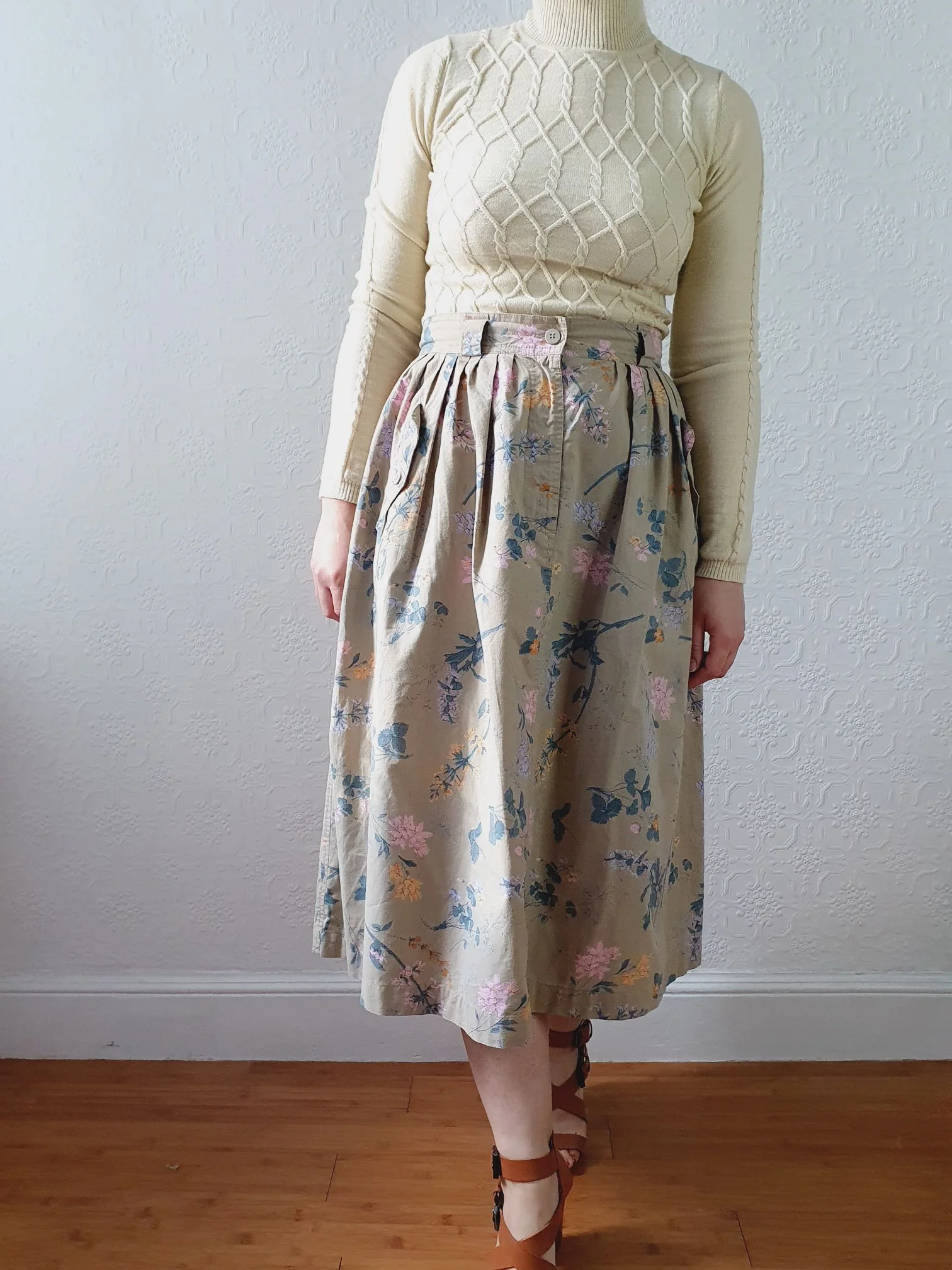 Vintage High Waisted A-Line Khaki Floral Skirt by Mondi - M/L - Image 15