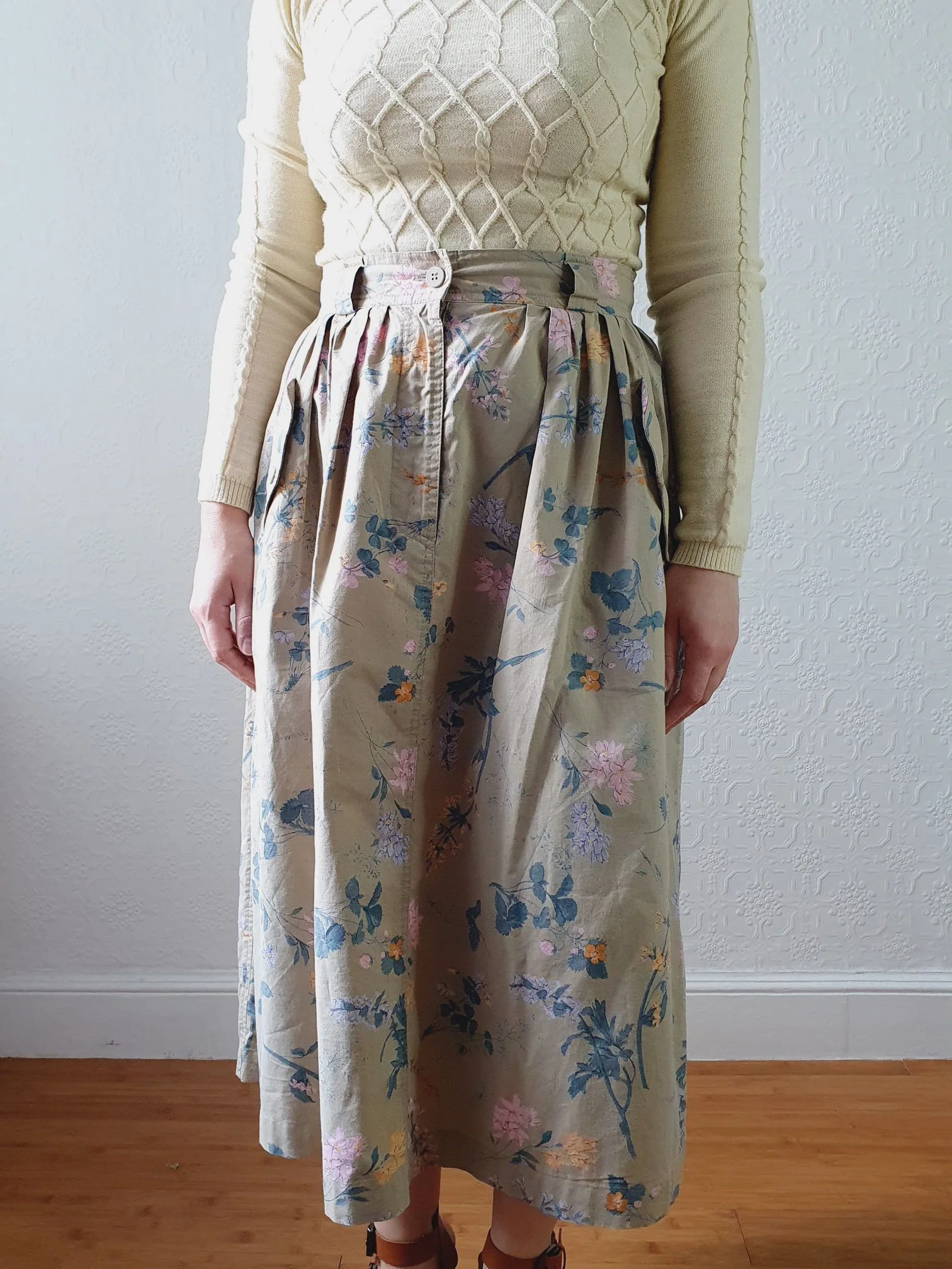 Vintage High Waisted A-Line Khaki Floral Skirt by Mondi - M/L - Image 6
