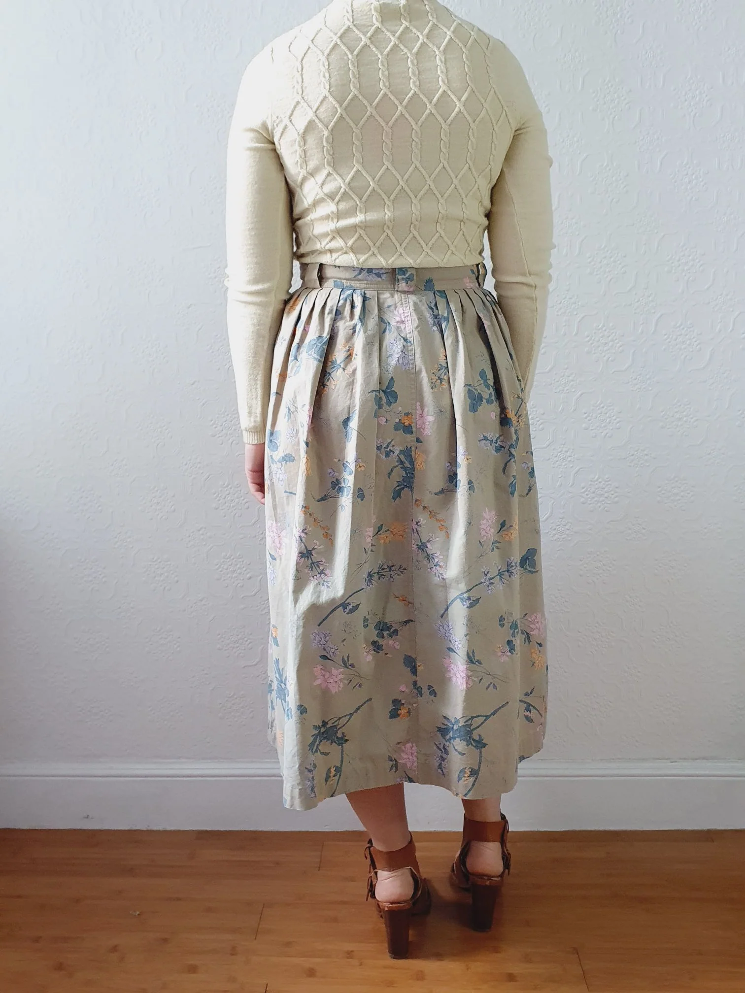 Vintage High Waisted A-Line Khaki Floral Skirt by Mondi - M/L - Image 8