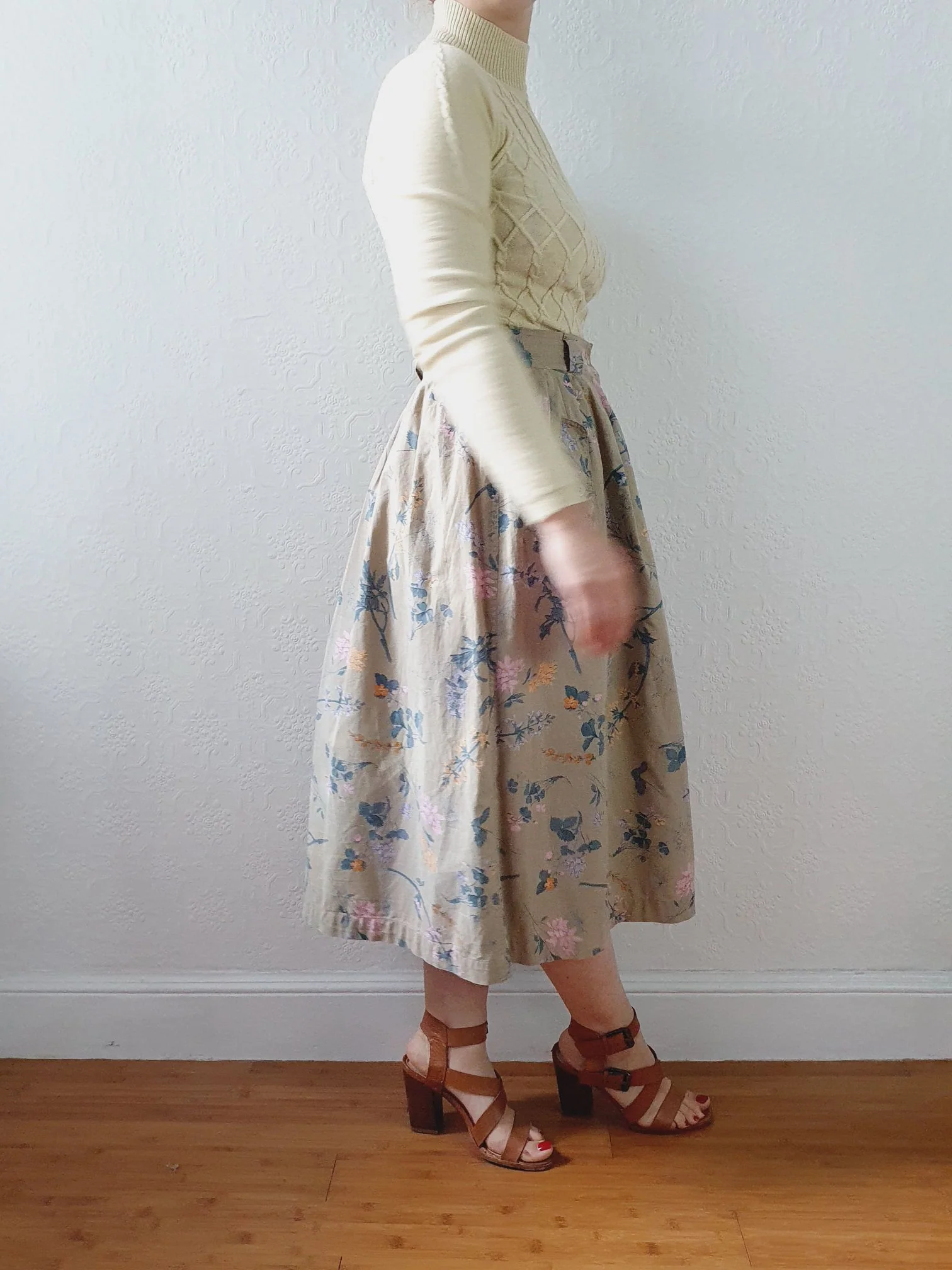 Vintage High Waisted A-Line Khaki Floral Skirt by Mondi - M/L - Image 9