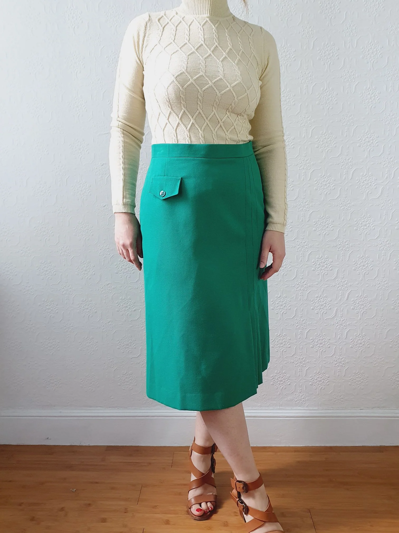 Vintage High Waisted Green Wool Skirt with Pleating Detail - M - Image 12