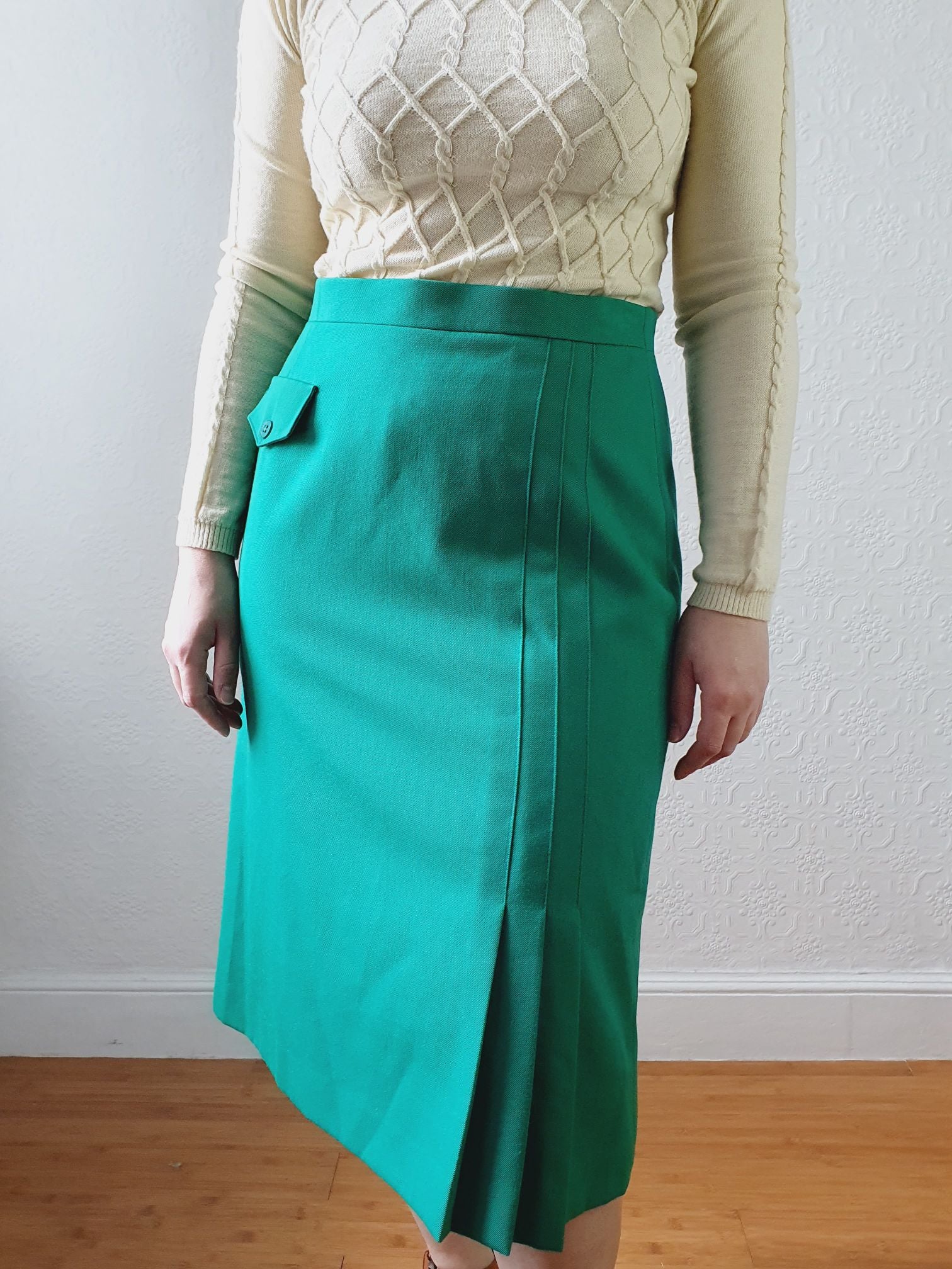 Vintage High Waisted Green Wool Skirt with Pleating Detail - M - Image 13