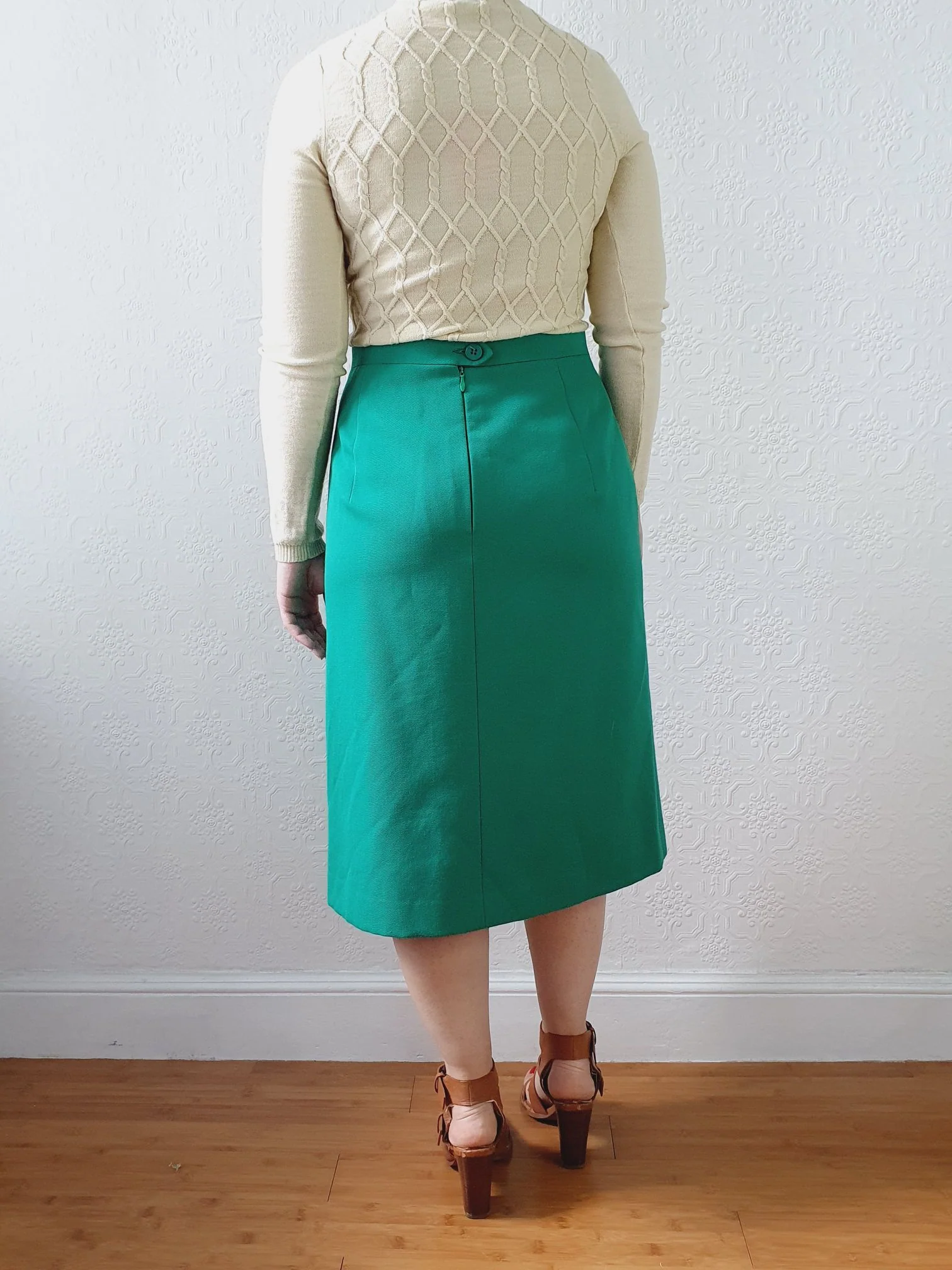 Vintage High Waisted Green Wool Skirt with Pleating Detail - M - Image 7