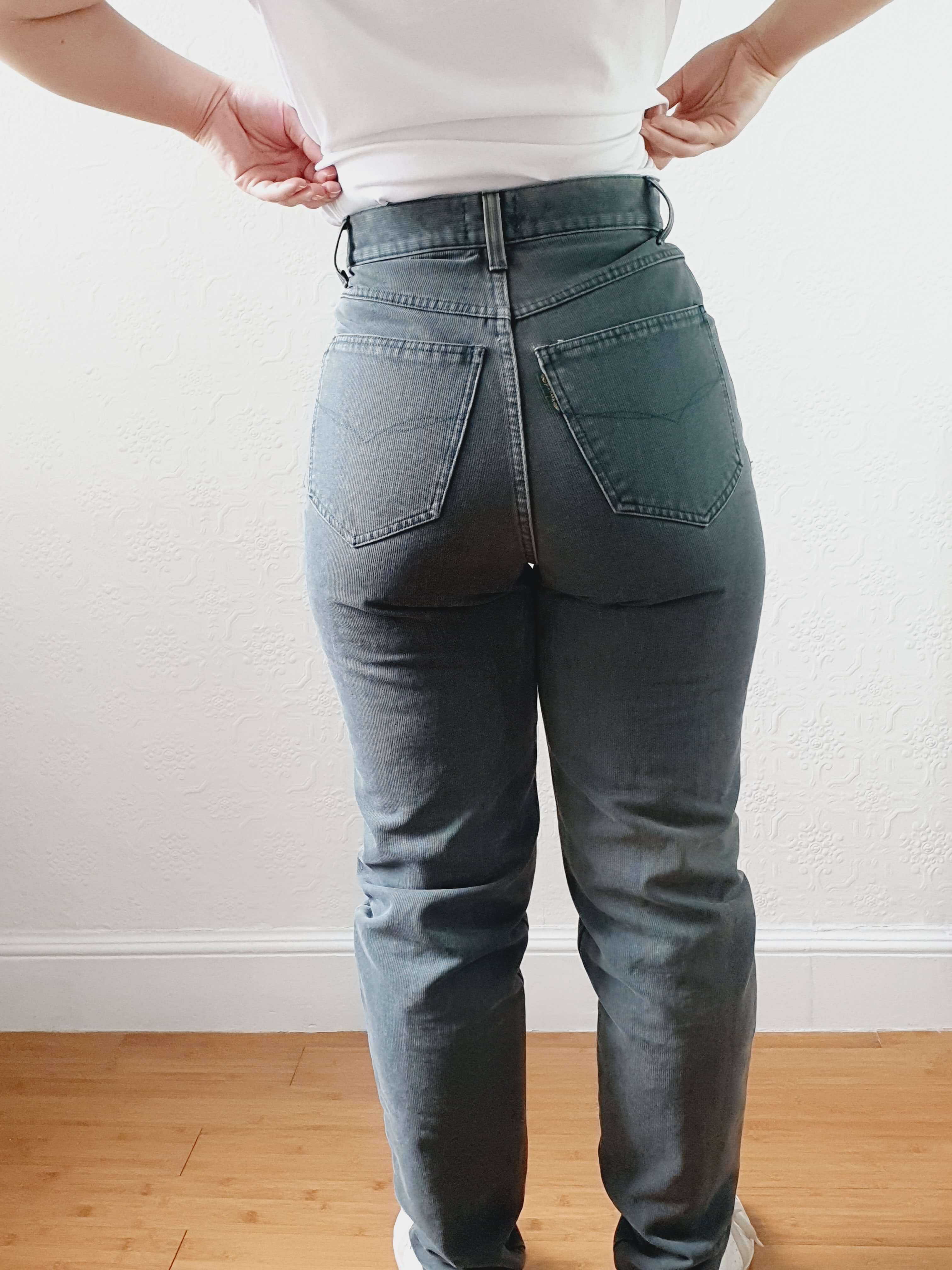 Vintage High Waisted Moss Green Jeans - 26W 29L - Image 10