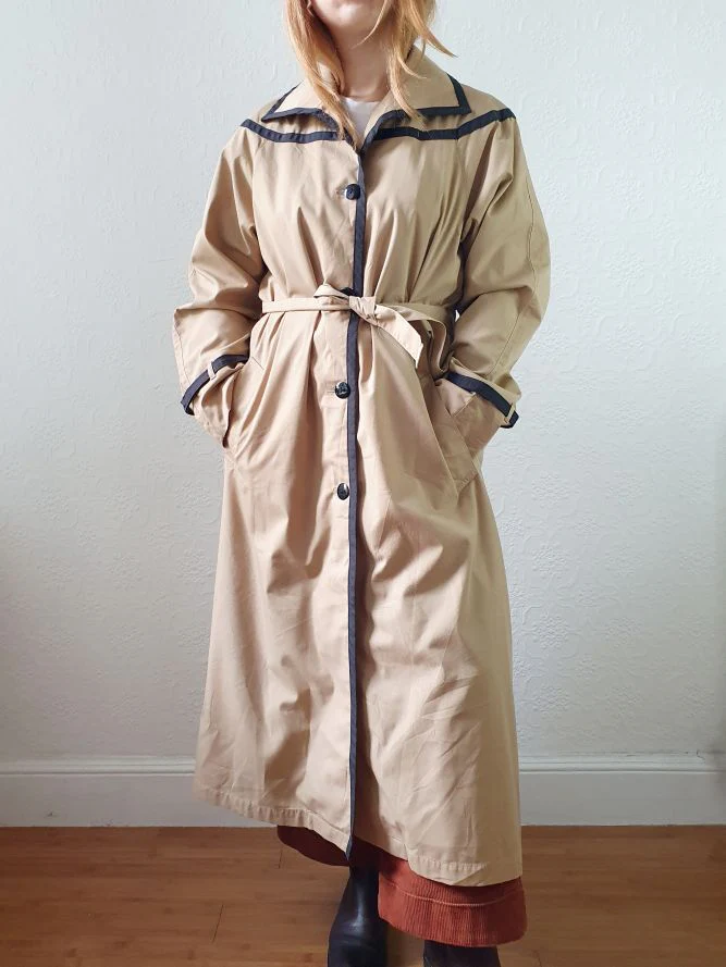 Vintage Honey Single Breasted Trench Coat with Black Accents - S/M - Image 7