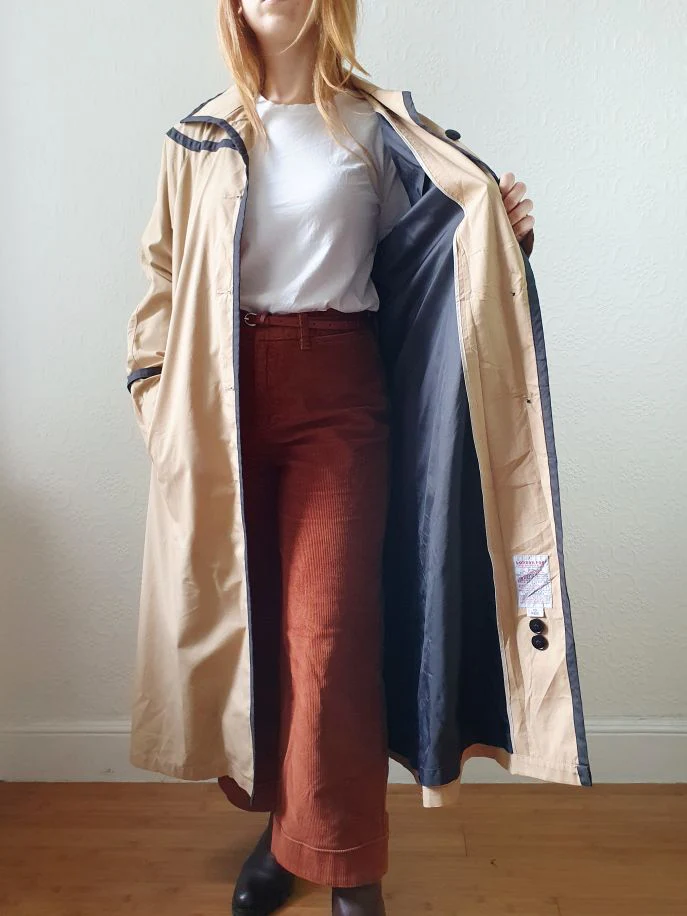 Vintage Honey Single Breasted Trench Coat with Black Accents - S/M - Image 9