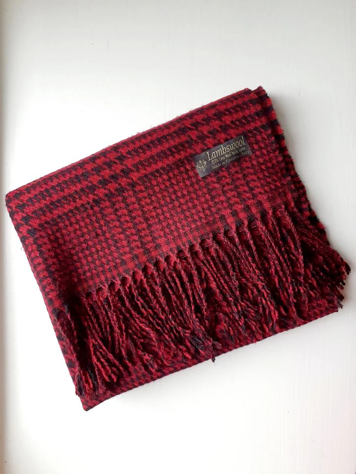 Vintage Houndstooth Florentine Shawl - Image 3