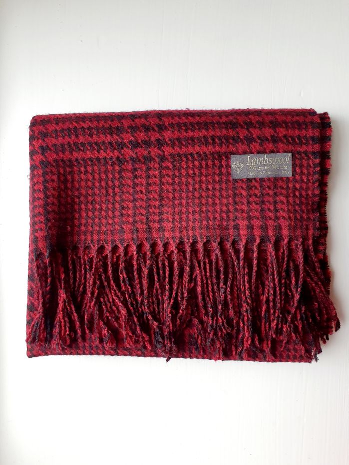 Vintage Houndstooth Florentine Shawl - Image 4