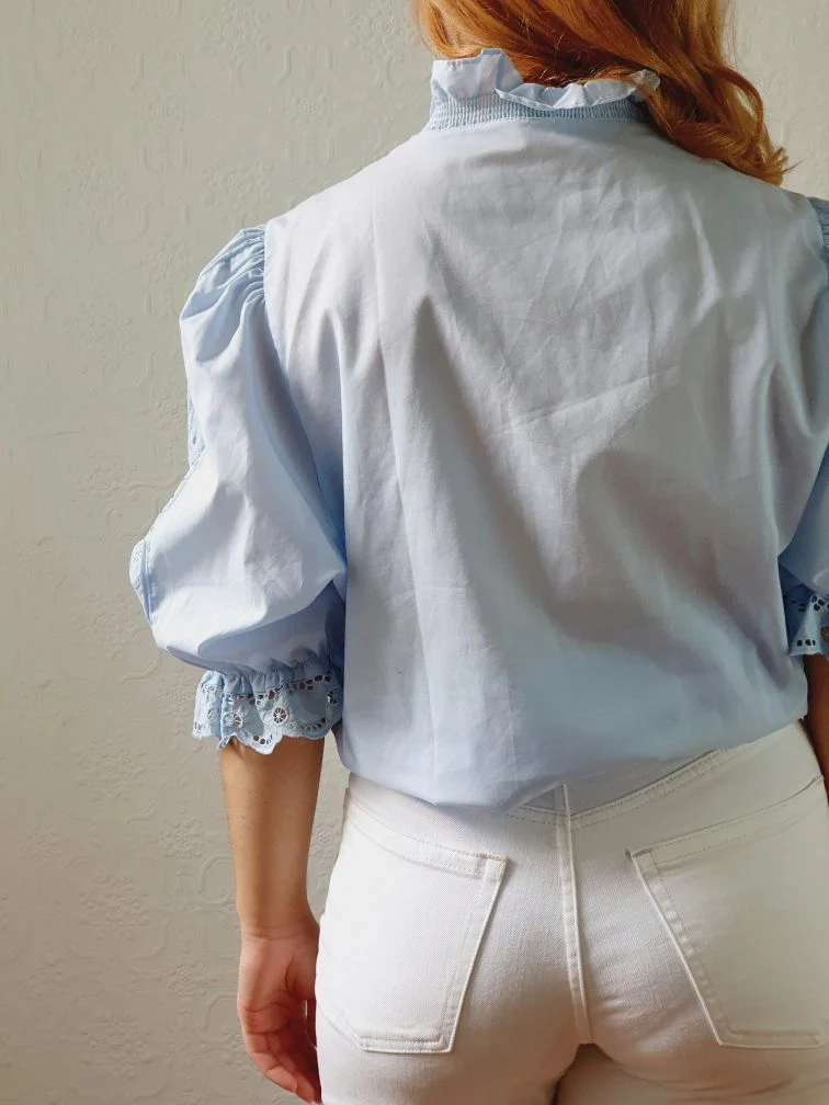 Vintage Light Blue Austrian Dirndl Blouse with Puff Sleeves - L - Image 9