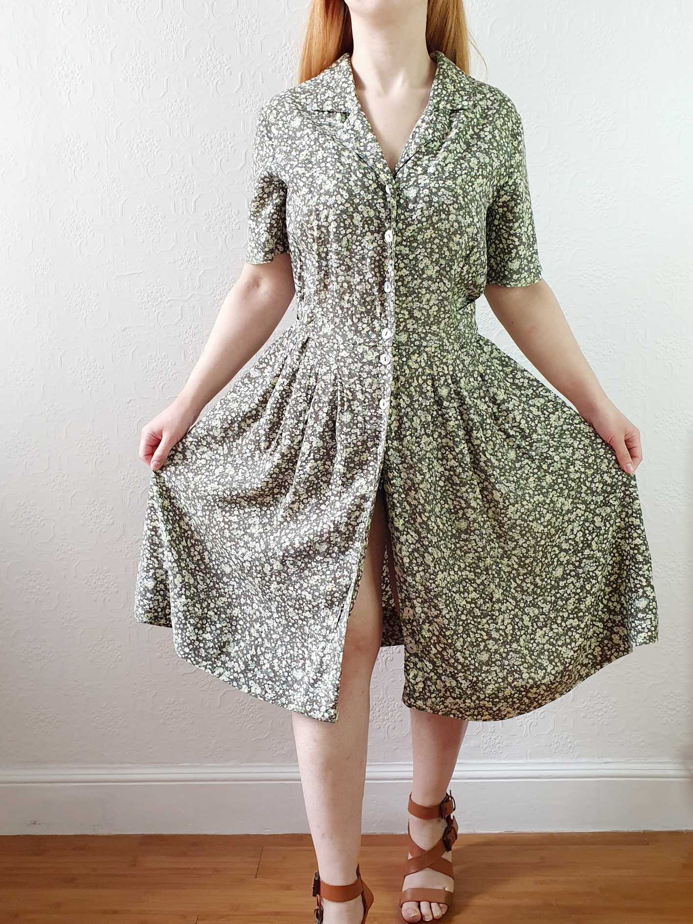 Vintage Light Green Ditsy Floral Short Sleeve Shirt Dress - M/L - Image 14