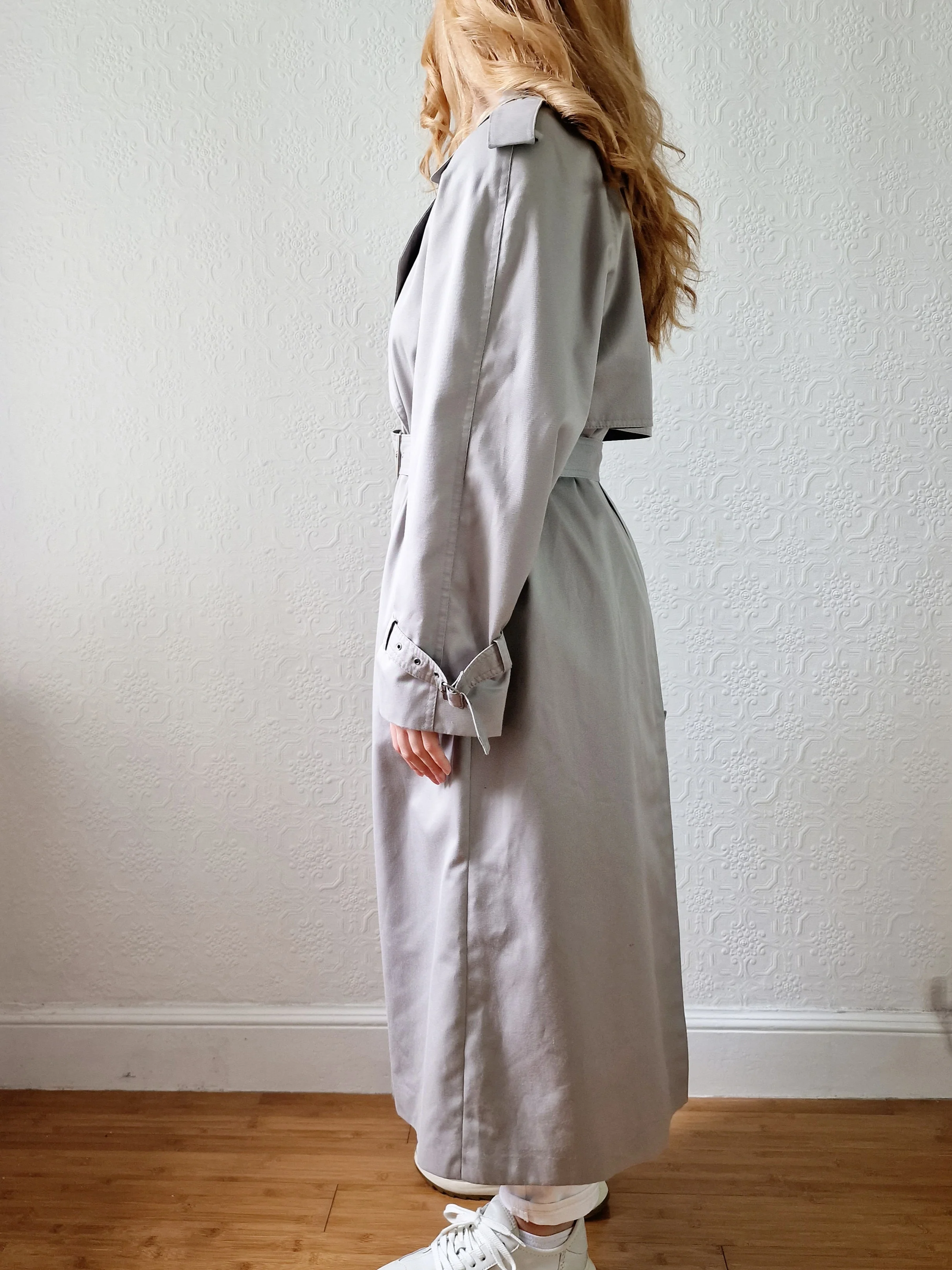 Vintage Light Grey Double Breasted Trench Coat with Belt - M - Image 4