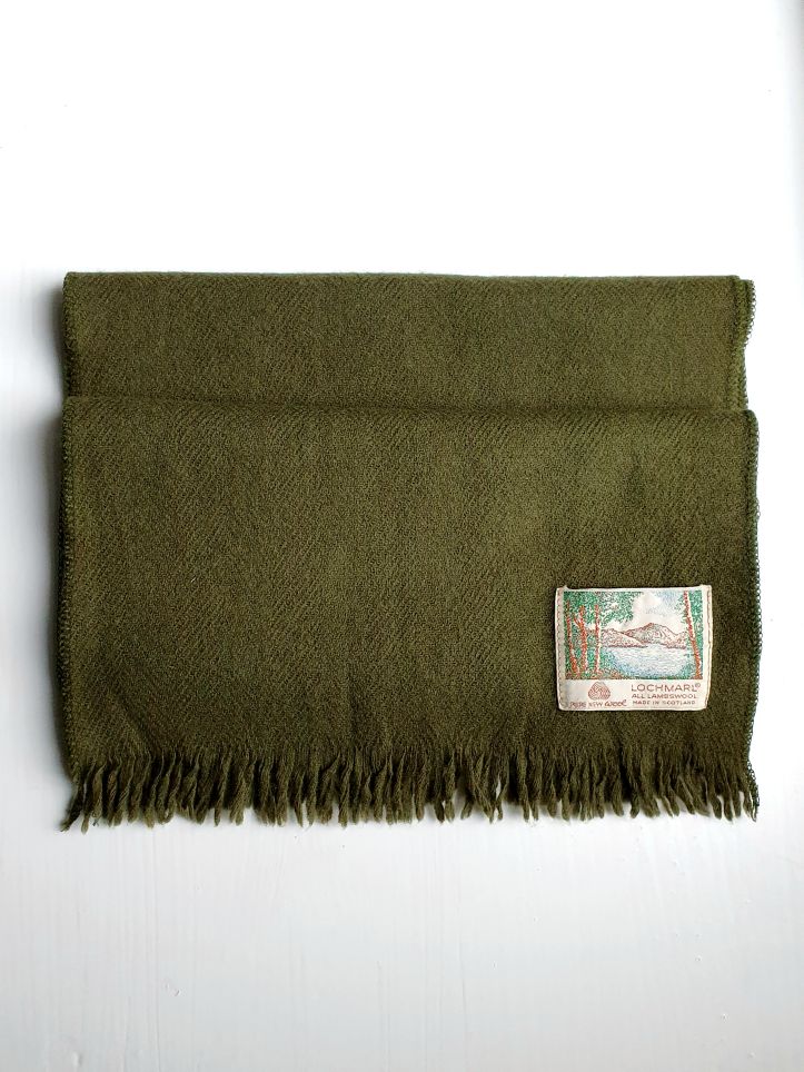 Vintage Moss Green Wool Scarf - Image 3
