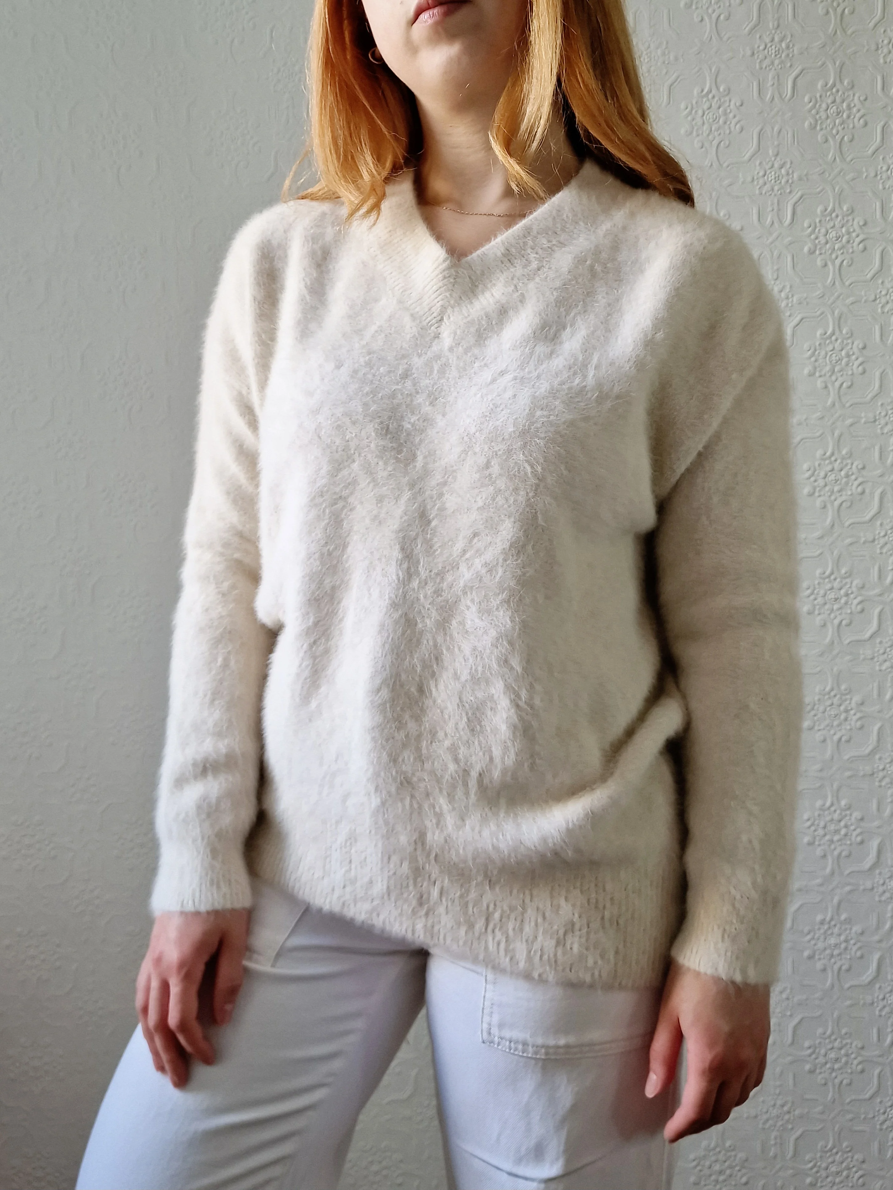 Vintage Cream Angora Jumper with V Neck - M/L - Image 2