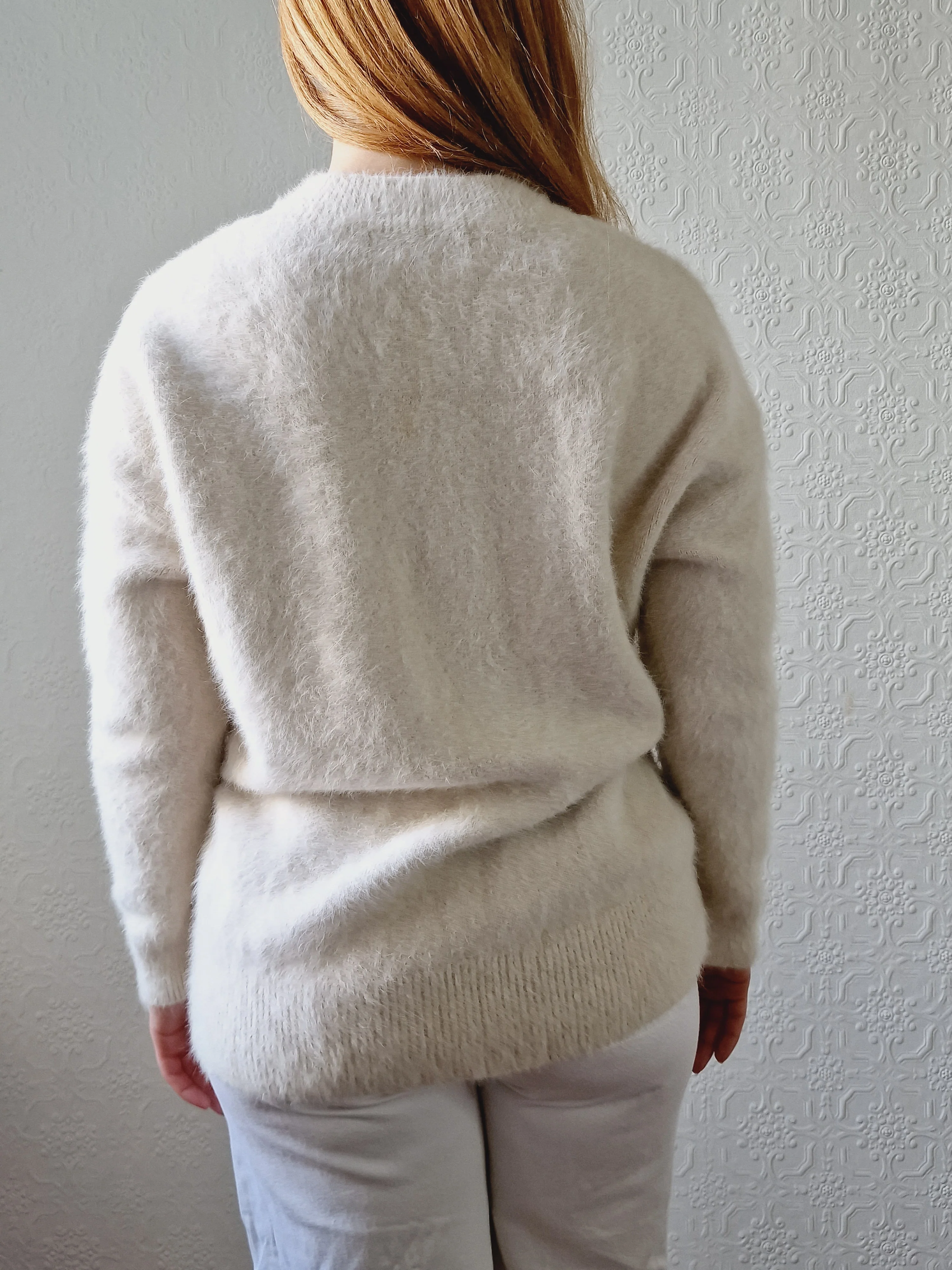 Vintage Cream Angora Jumper with V Neck - M/L - Image 5