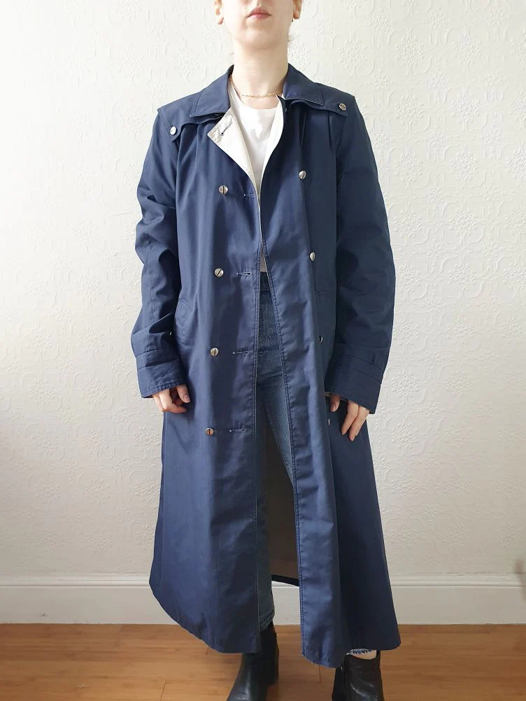 Vintage Navy Double Breasted Trench Coat with Contrasting Details - S/M - Image 3