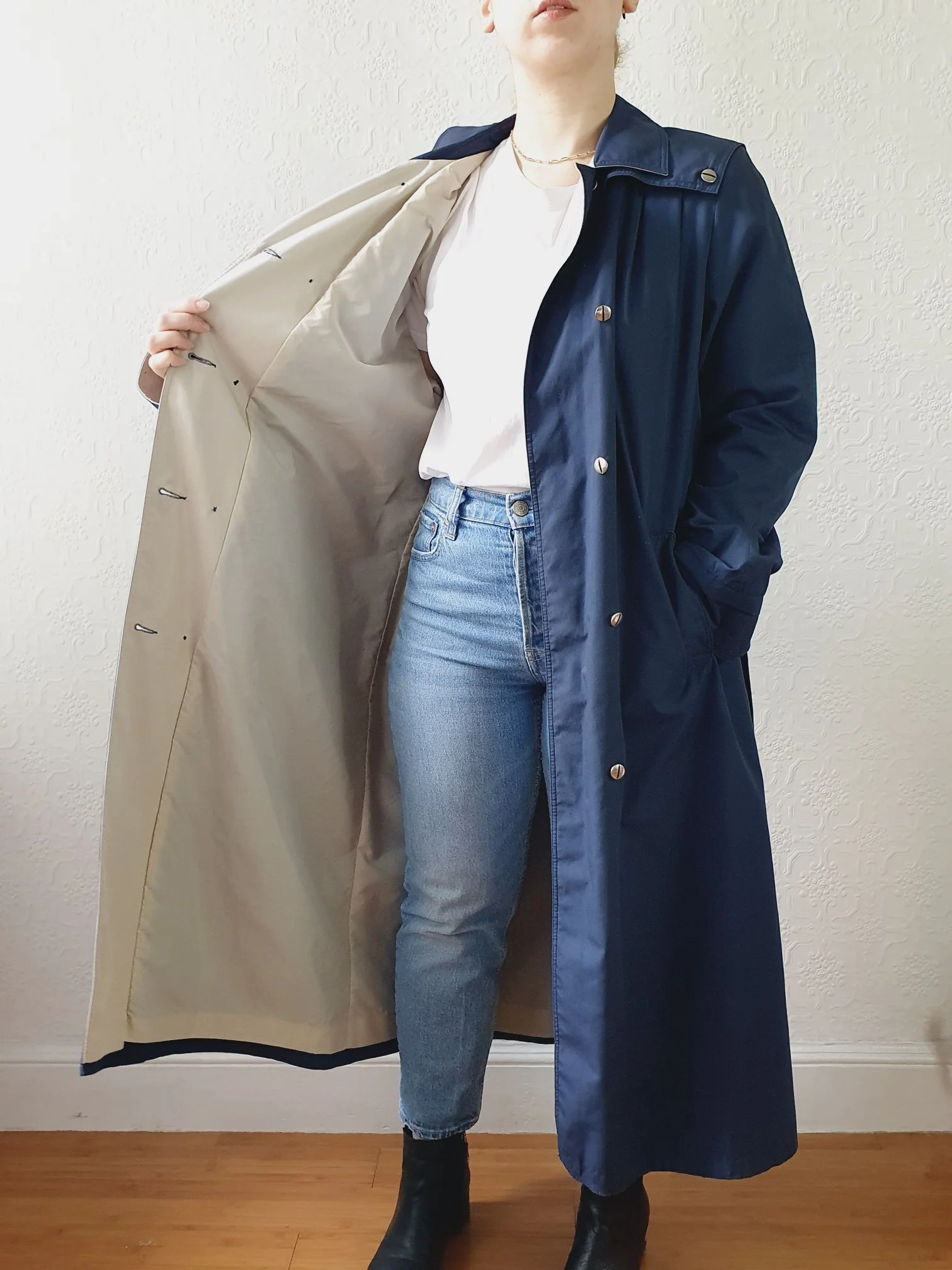Vintage Navy Double Breasted Trench Coat with Contrasting Details - S/M - Image 5