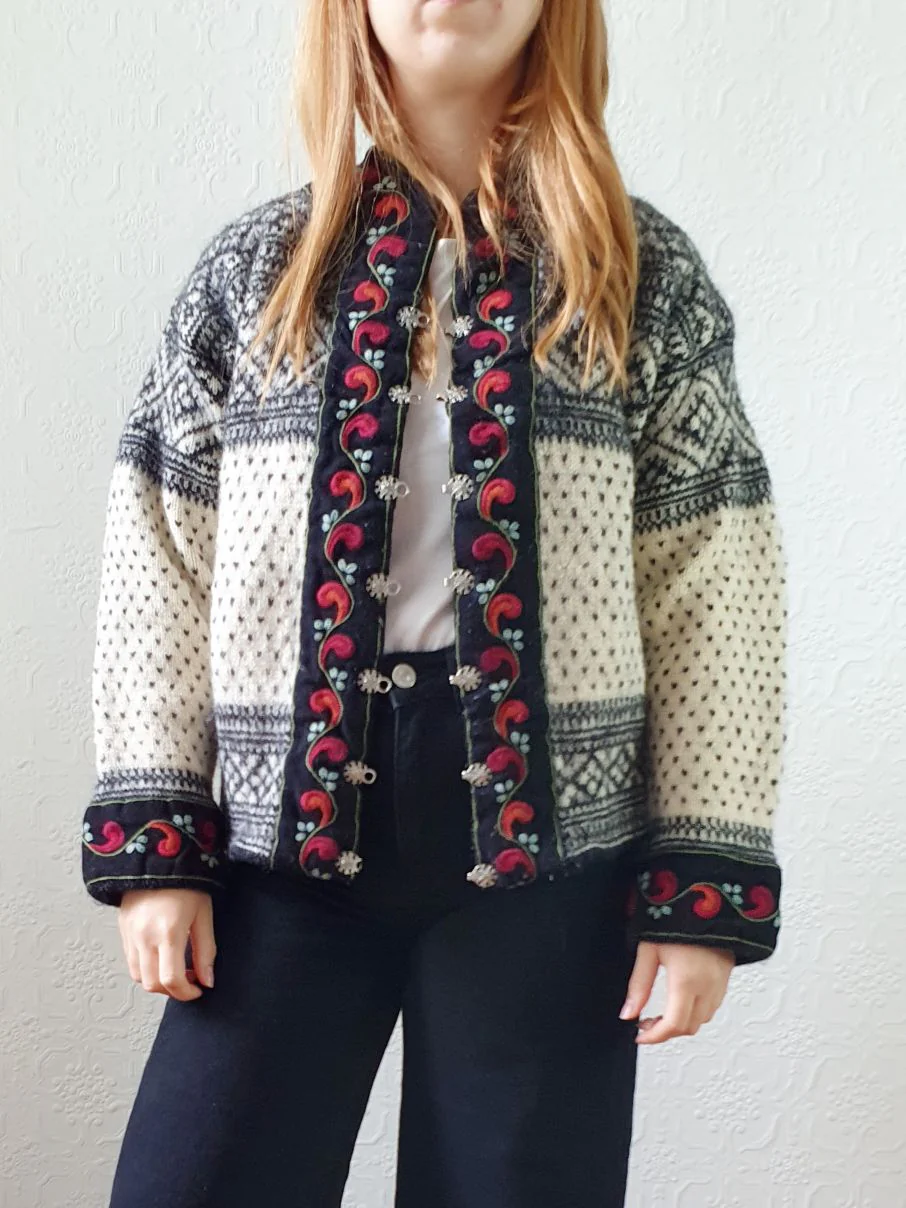 Vintage Pure Wool Cream & Black Norwegian Cardigan with Metal Clasps - S/M