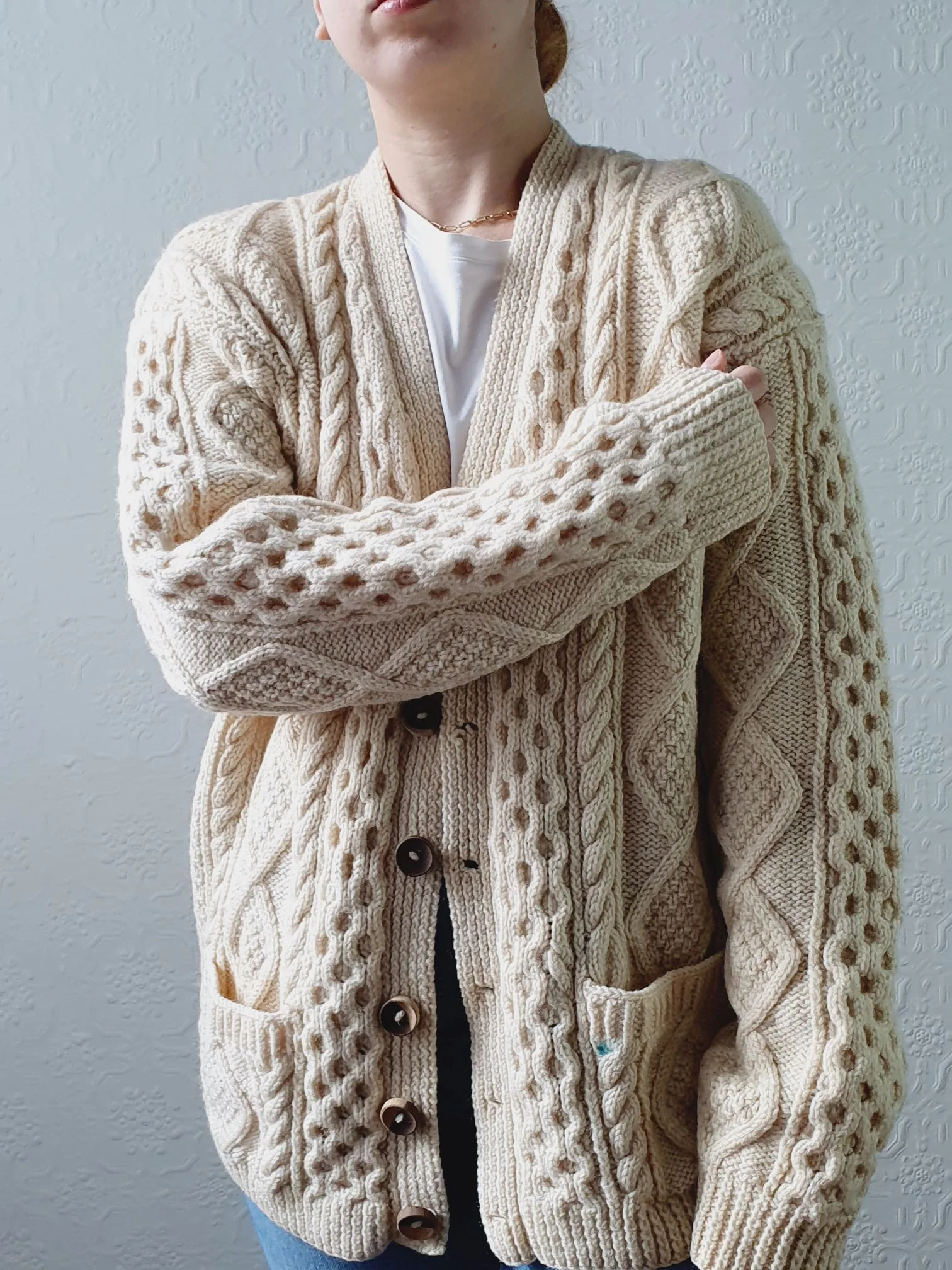 Vintage Pure Wool Handknitted V-Neck Cream Aran Cardigan - L - Image 10