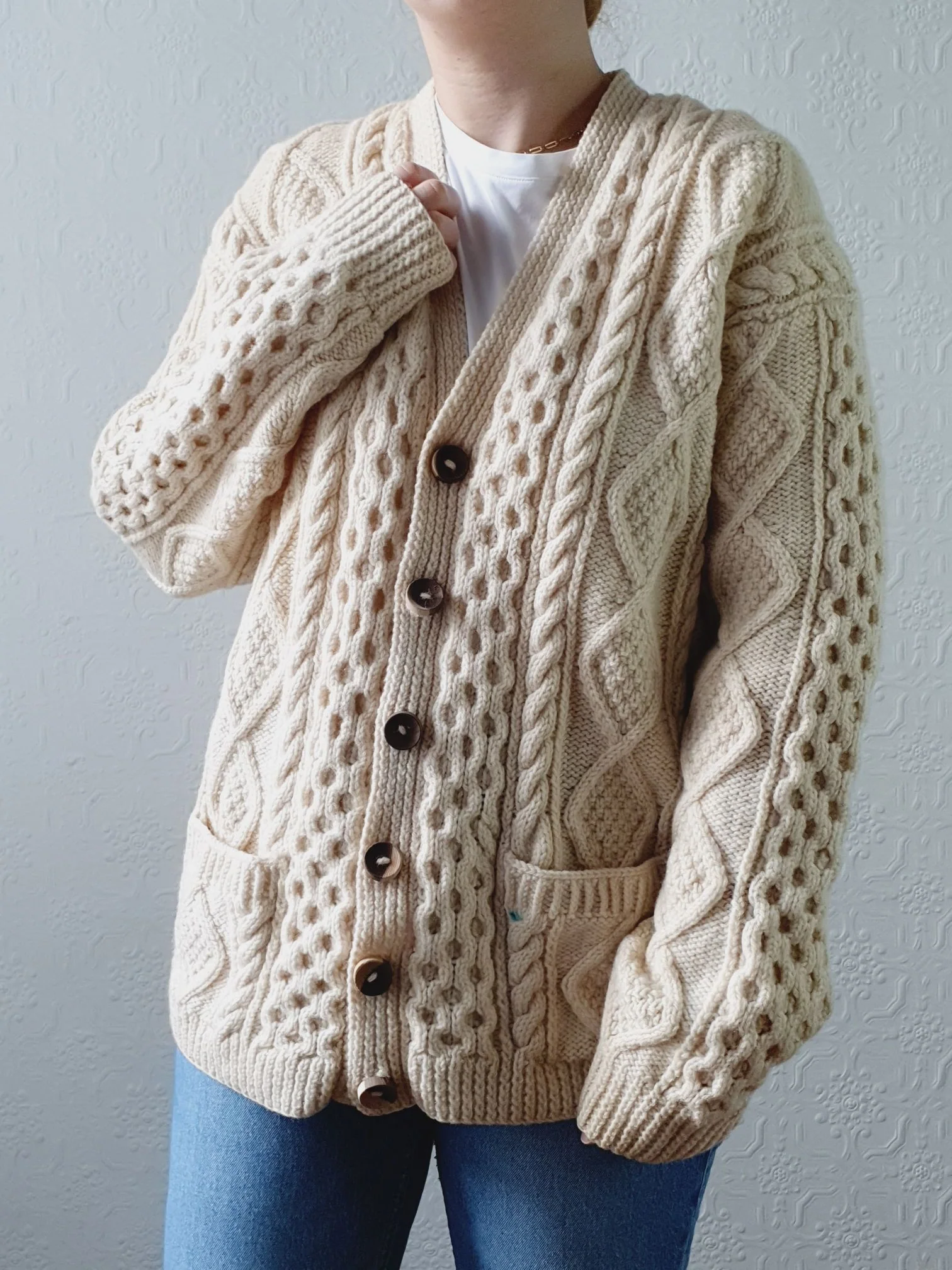 Vintage Pure Wool Handknitted V-Neck Cream Aran Cardigan - L - Image 12